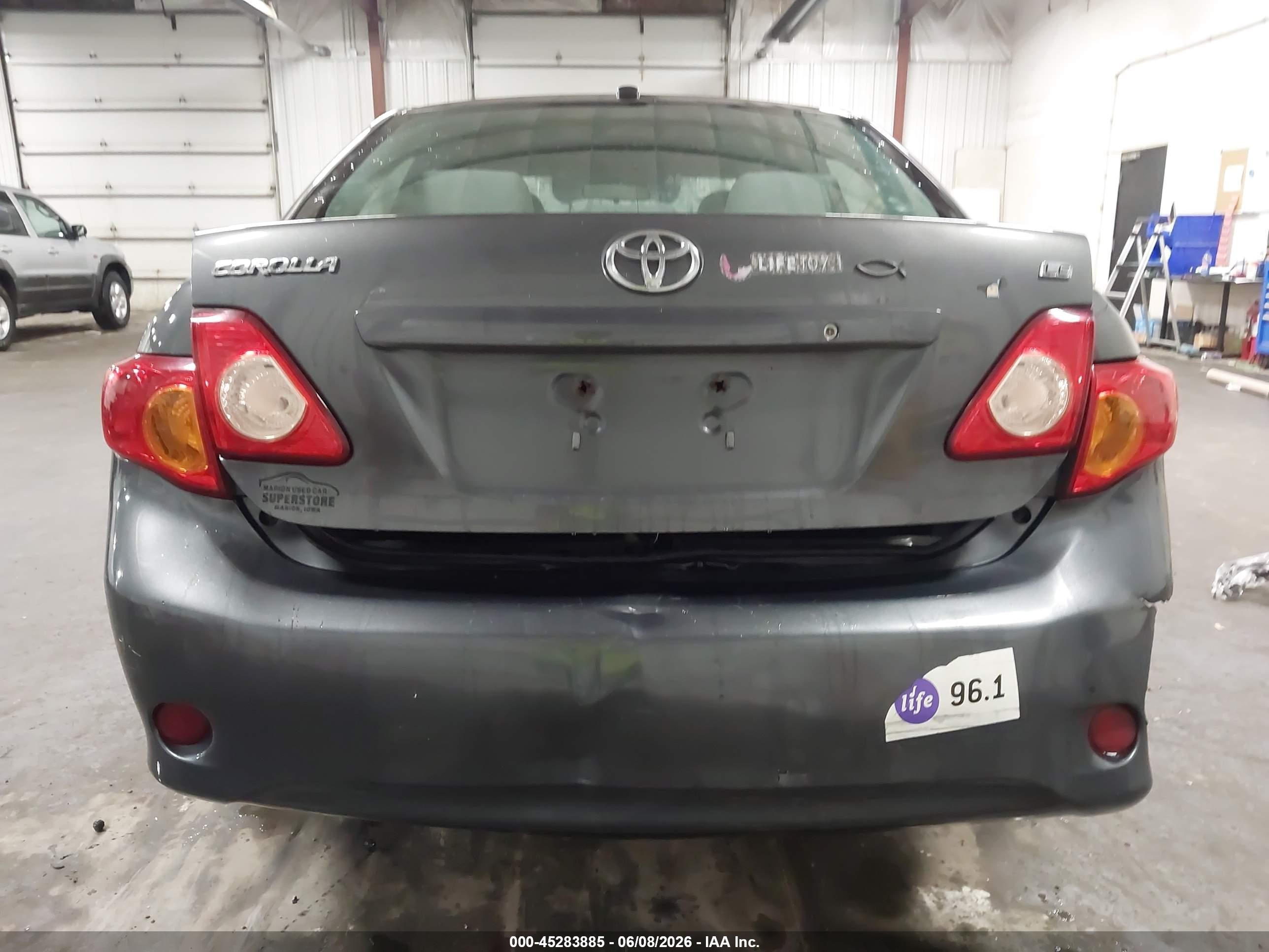 2010 Toyota Corolla Le Gray vin: 2T1BU4EE7AC223877