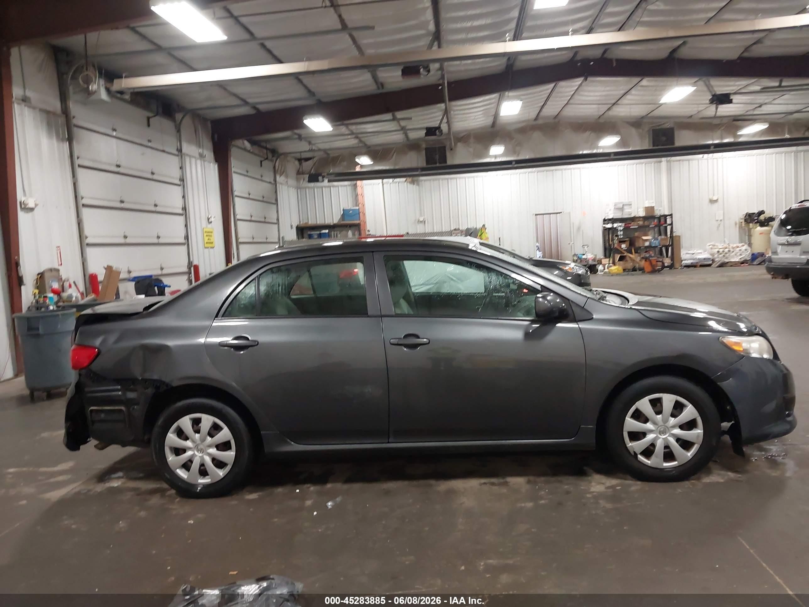 2010 Toyota Corolla Le Gray vin: 2T1BU4EE7AC223877