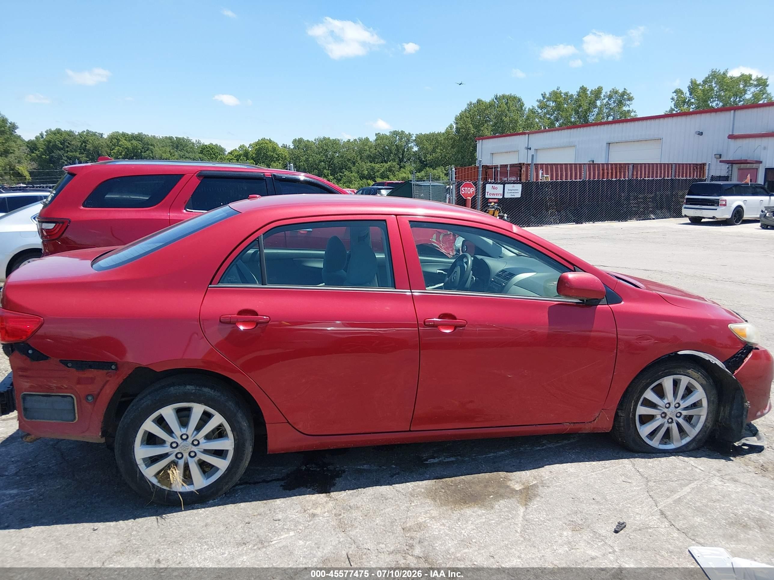 2010 Toyota Corolla Le Red vin: 2T1BU4EE7AC232689