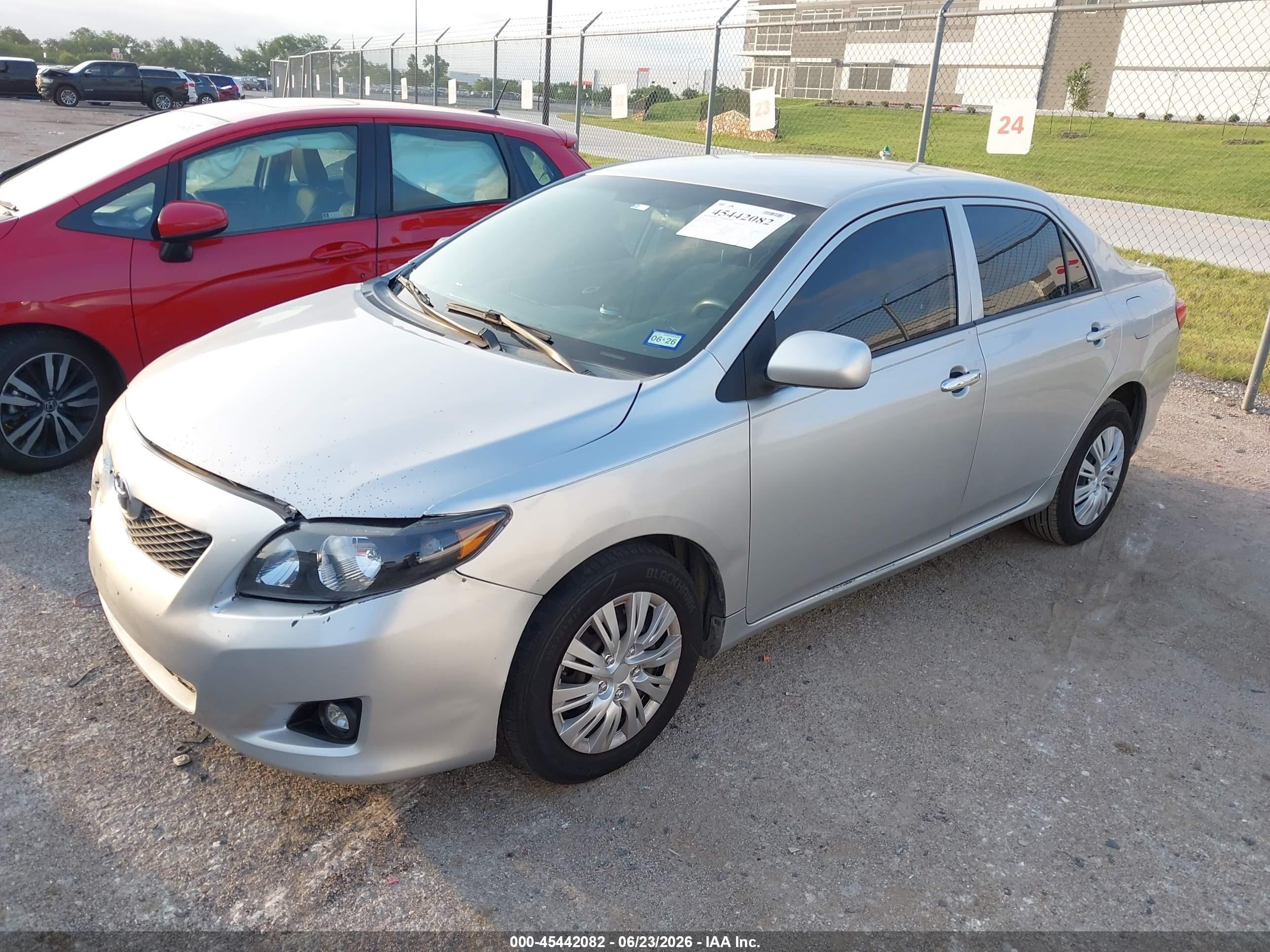 2010 Toyota Corolla Le Silver vin: 2T1BU4EE7AC287854