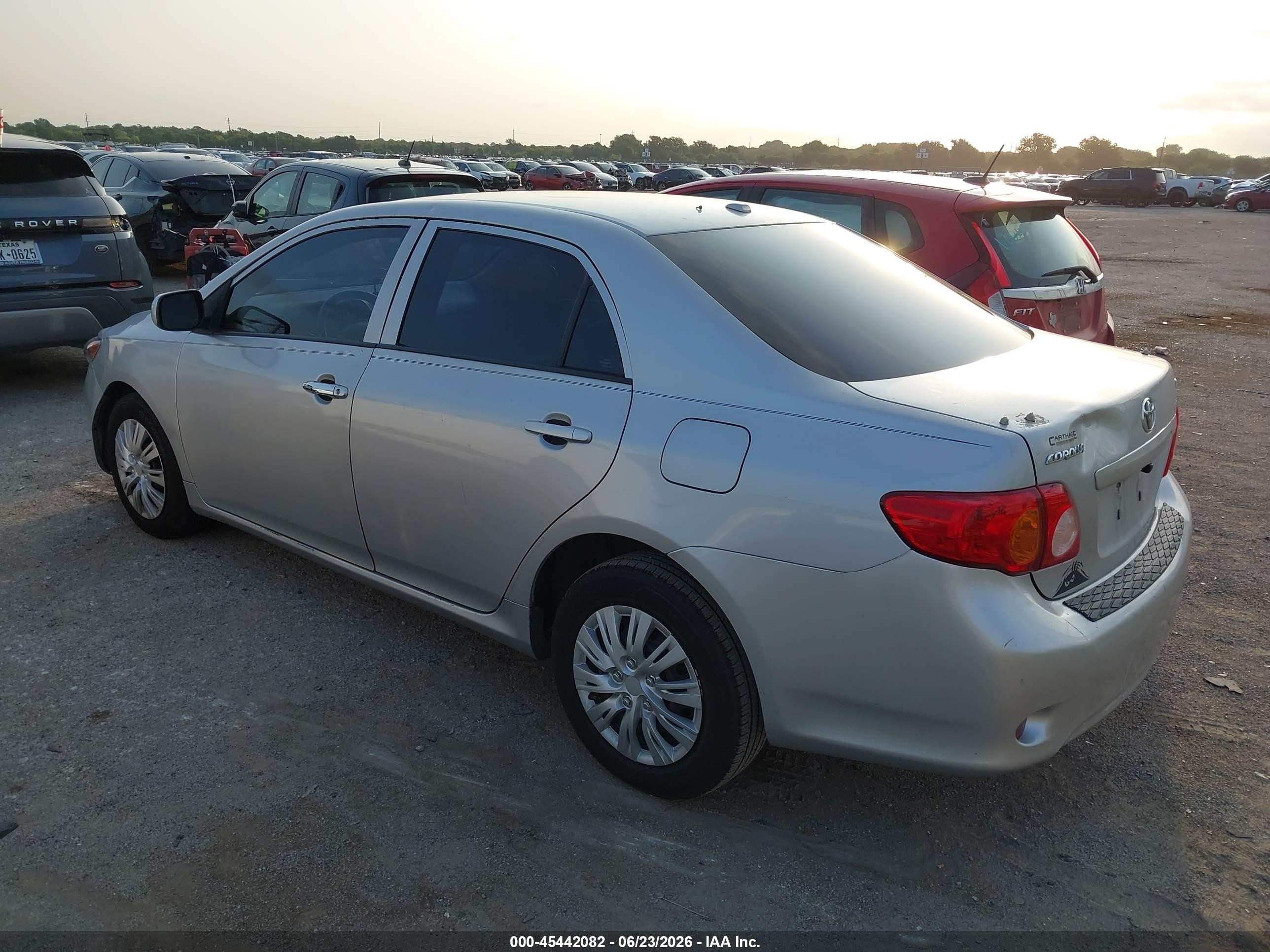 2010 Toyota Corolla Le Silver vin: 2T1BU4EE7AC287854