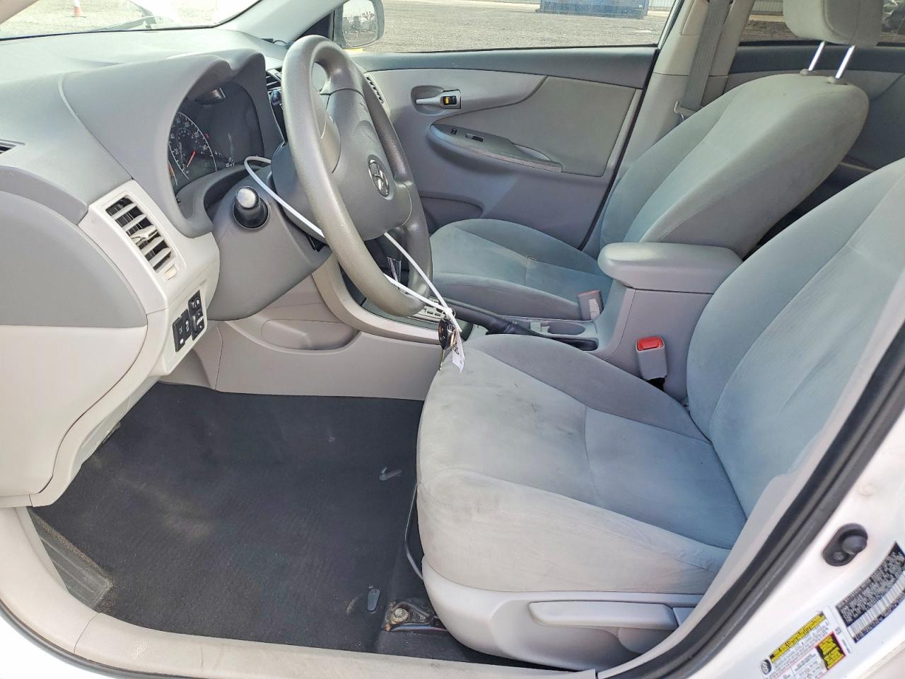 2010 Toyota Corolla Base White vin: 2T1BU4EE7AC298742