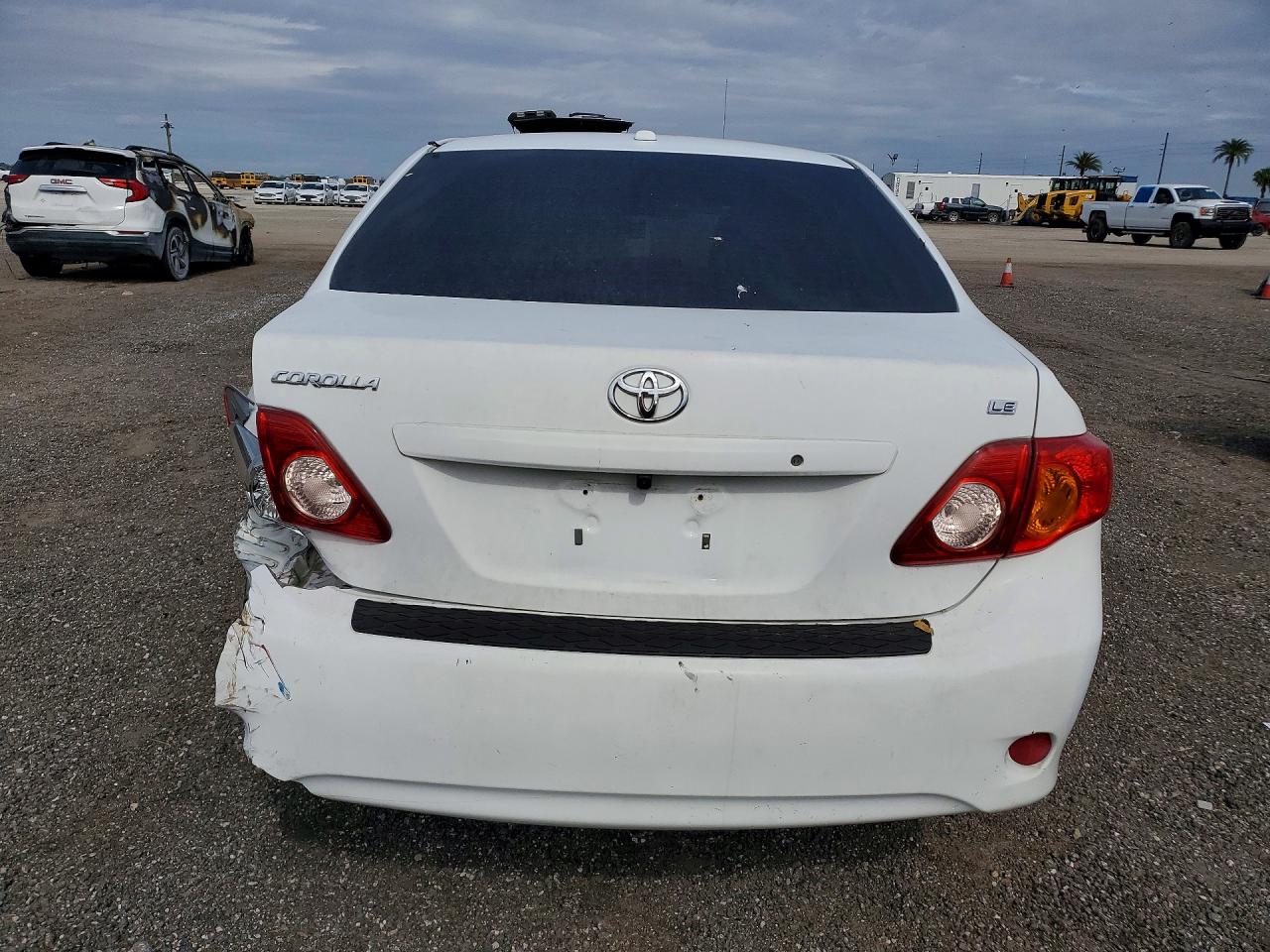 2010 Toyota Corolla Base White vin: 2T1BU4EE7AC298742