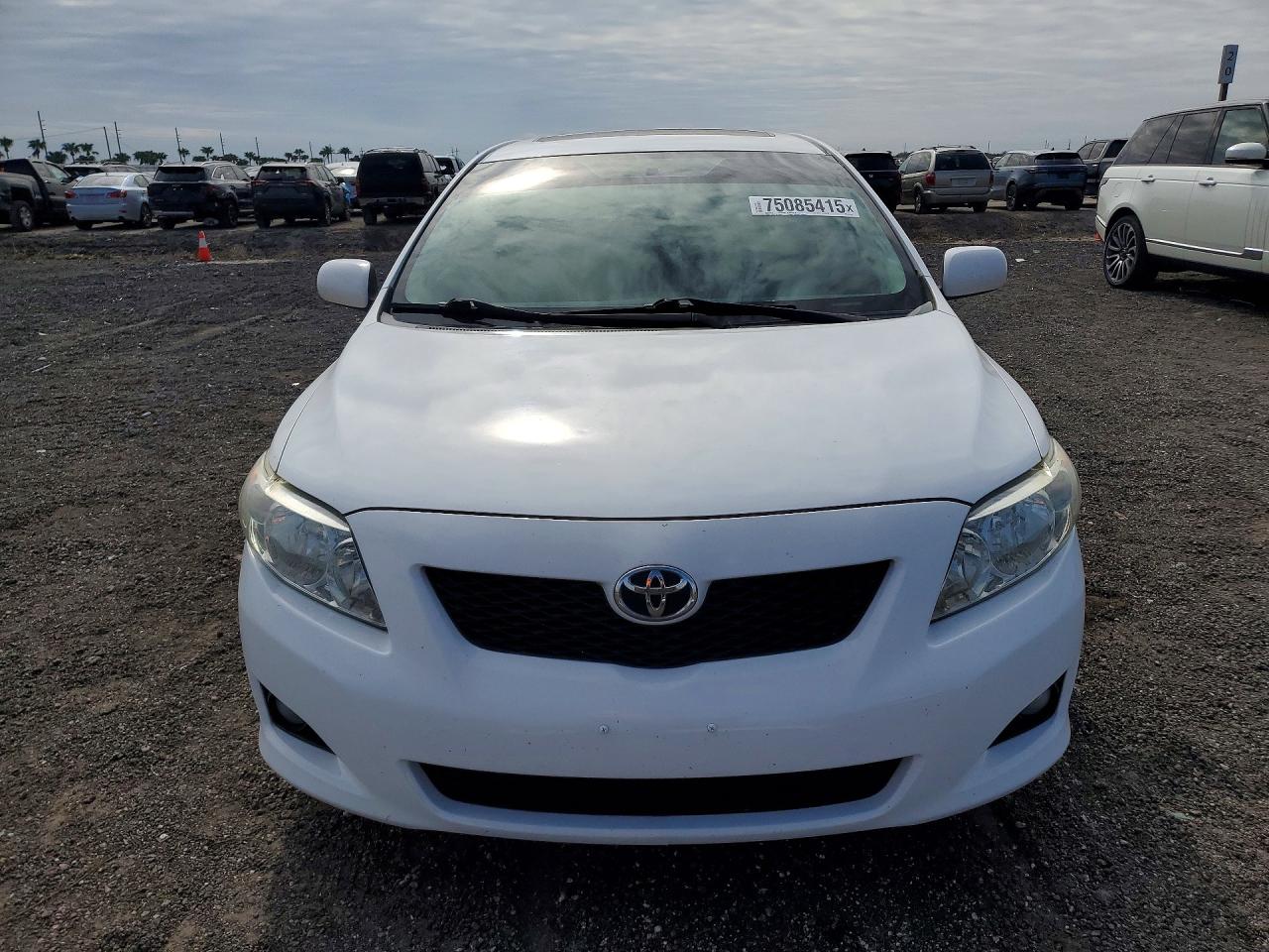 2010 Toyota Corolla Base White vin: 2T1BU4EE7AC298742