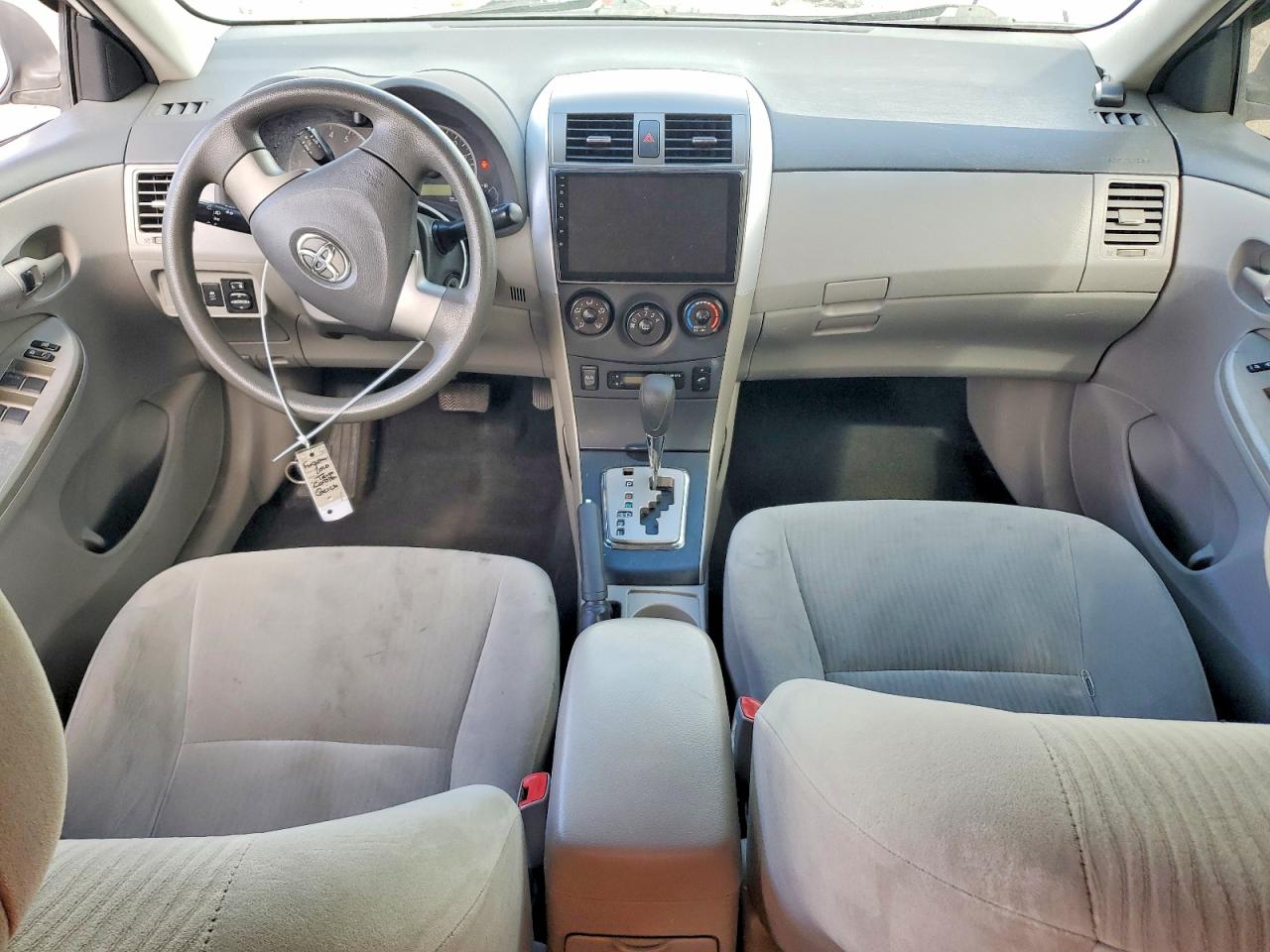 2010 Toyota Corolla Base White vin: 2T1BU4EE7AC298742
