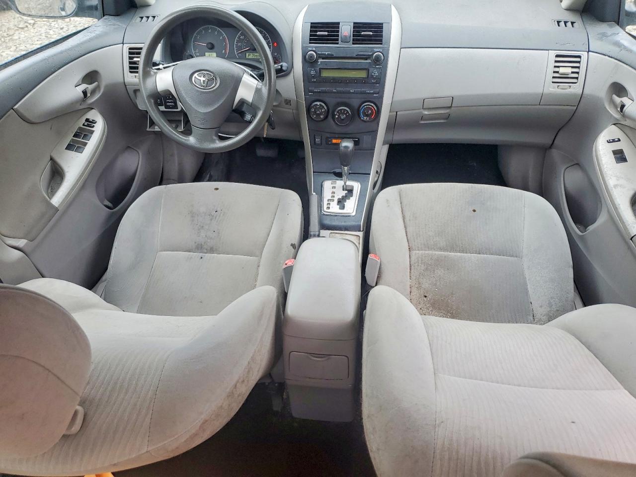 2010 Toyota Corolla Le Gray vin: 2T1BU4EE7AC301607