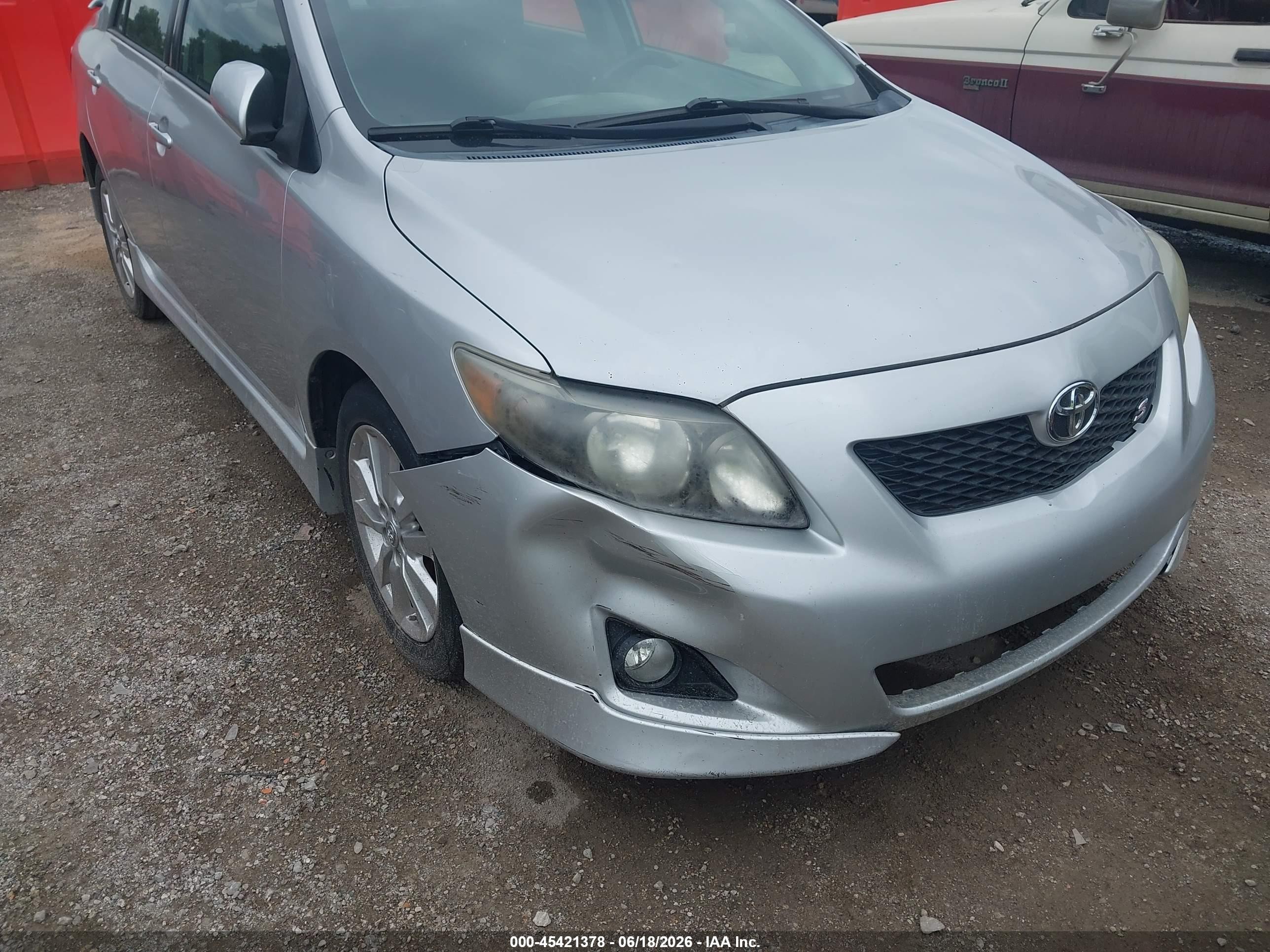 2010 Toyota Corolla S Silver vin: 2T1BU4EE7AC313093
