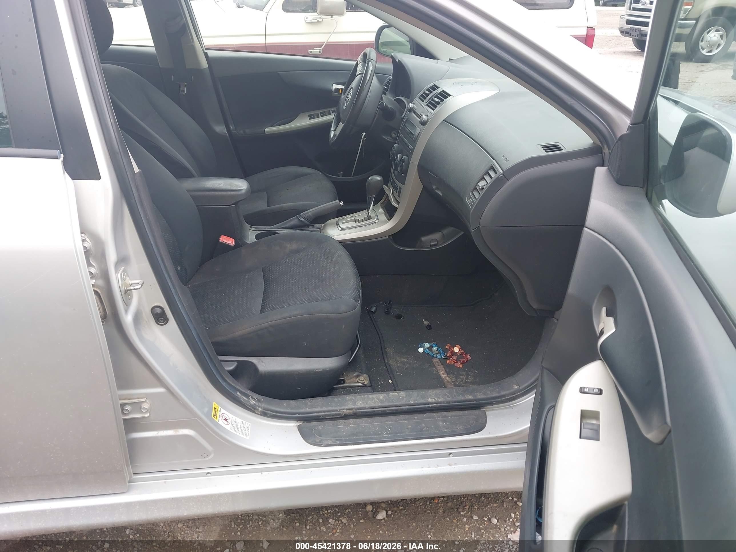 2010 Toyota Corolla S Silver vin: 2T1BU4EE7AC313093