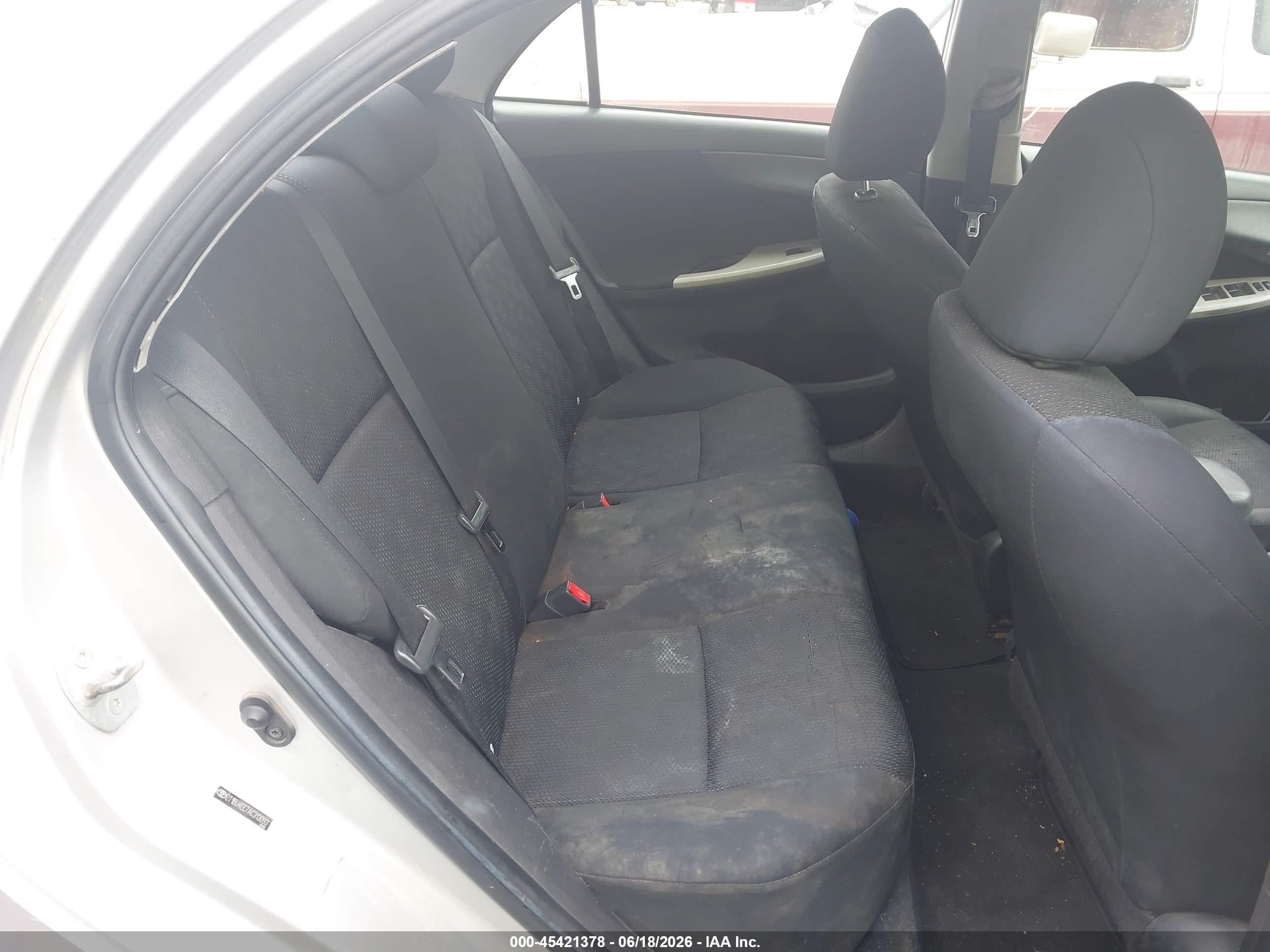 2010 Toyota Corolla S Silver vin: 2T1BU4EE7AC313093