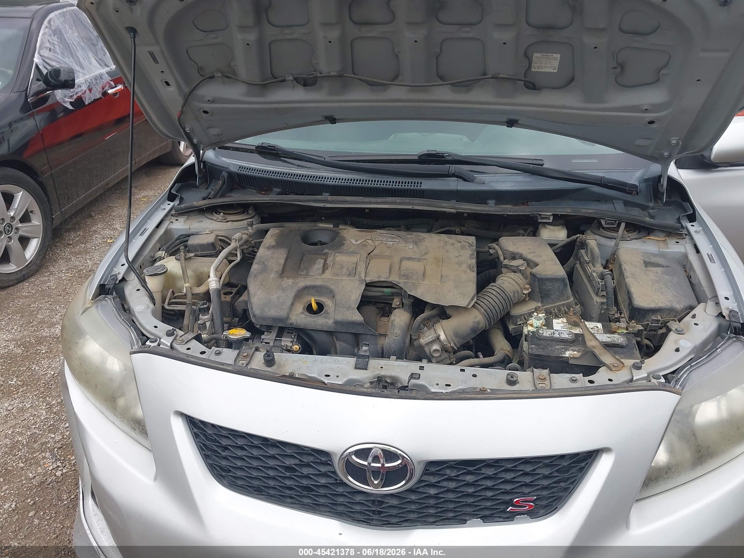 2010 Toyota Corolla S Silver vin: 2T1BU4EE7AC313093