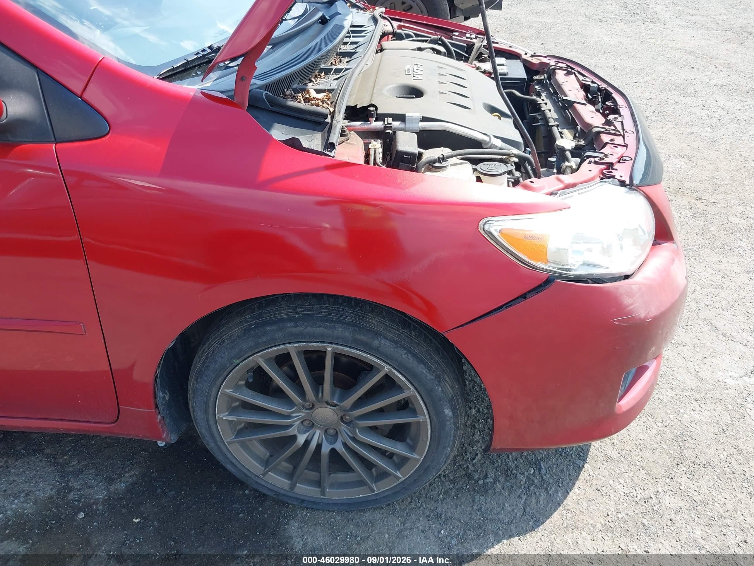2010 Toyota Corolla Le Red vin: 2T1BU4EE7AC334669