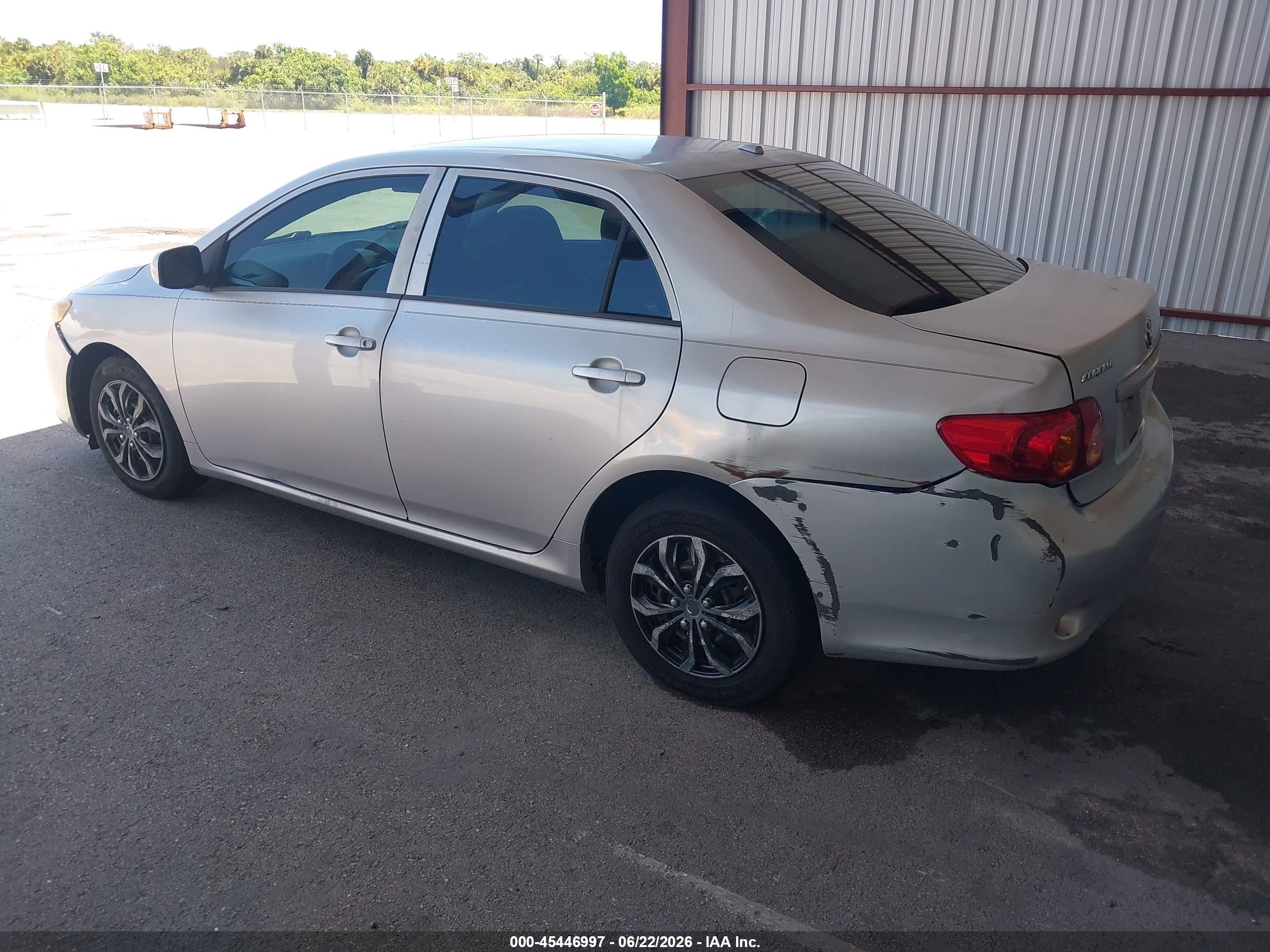 2010 Toyota Corolla Le Silver vin: 2T1BU4EE7AC343470