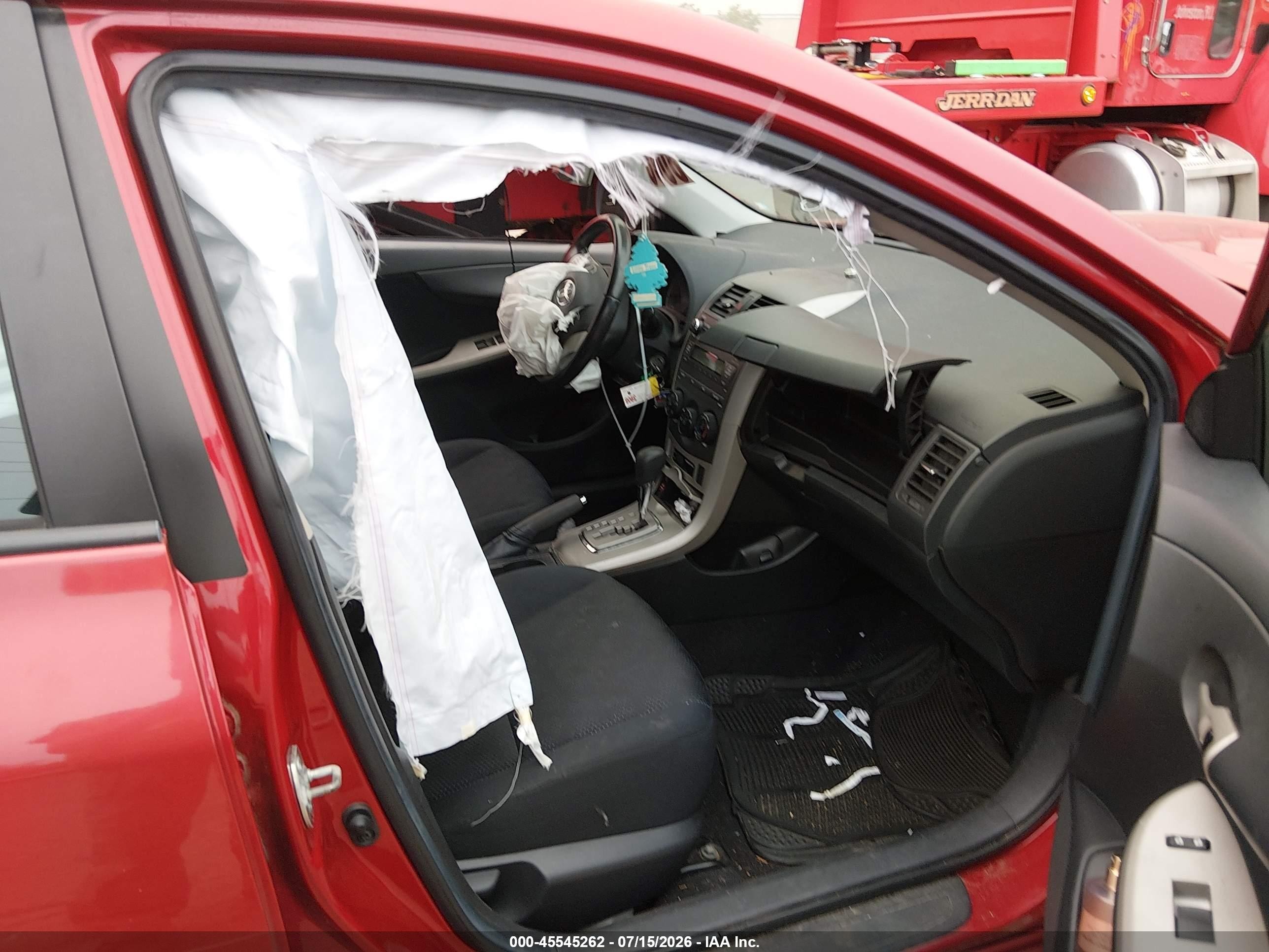 2010 Toyota Corolla S Красный vin: 2T1BU4EE7AC350161