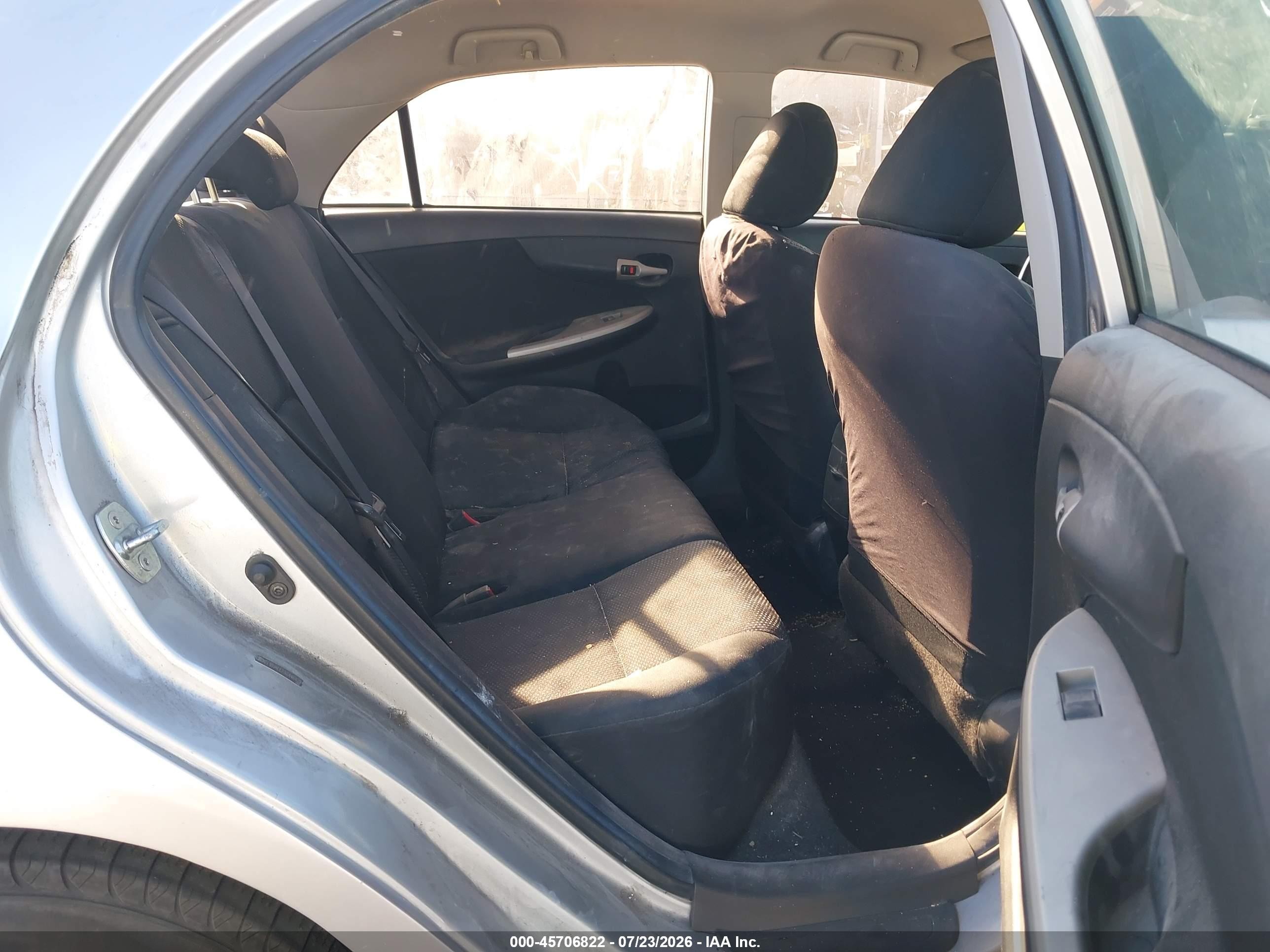 2010 Toyota Corolla S Silver vin: 2T1BU4EE7AC446422