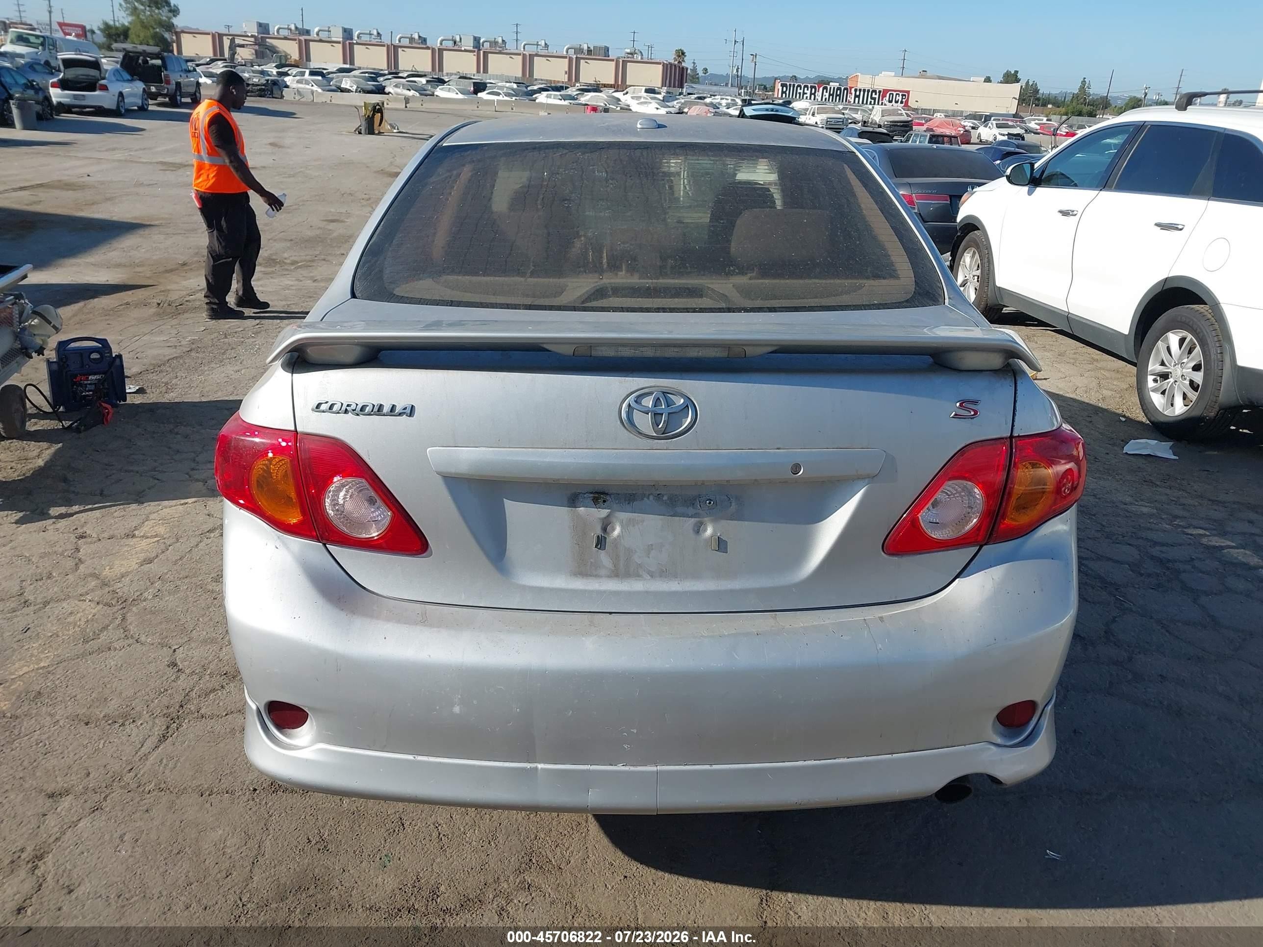 2010 Toyota Corolla S Silver vin: 2T1BU4EE7AC446422