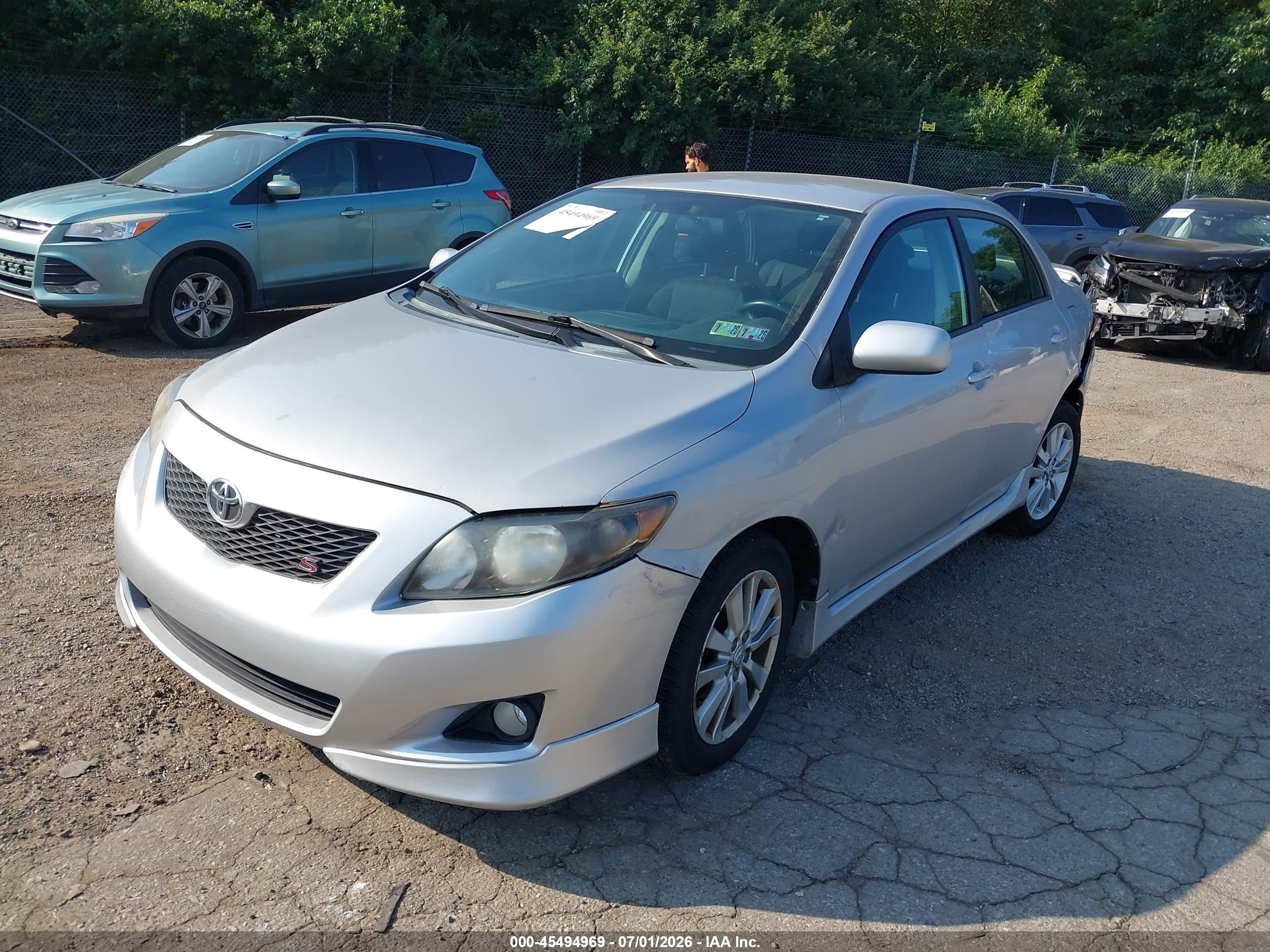 2010 Toyota Corolla S Silver vin: 2T1BU4EE7AC451944