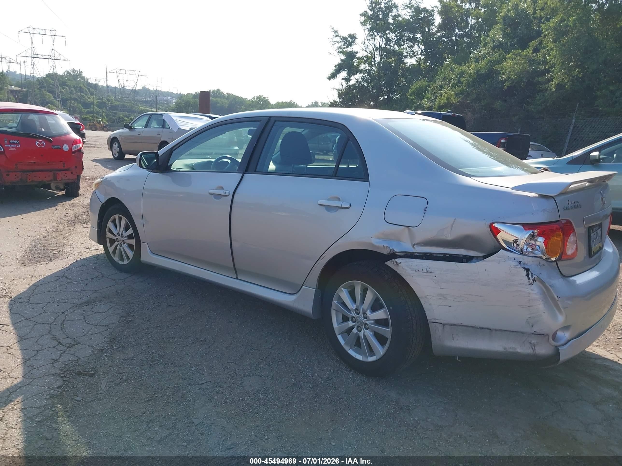 2010 Toyota Corolla S Silver vin: 2T1BU4EE7AC451944