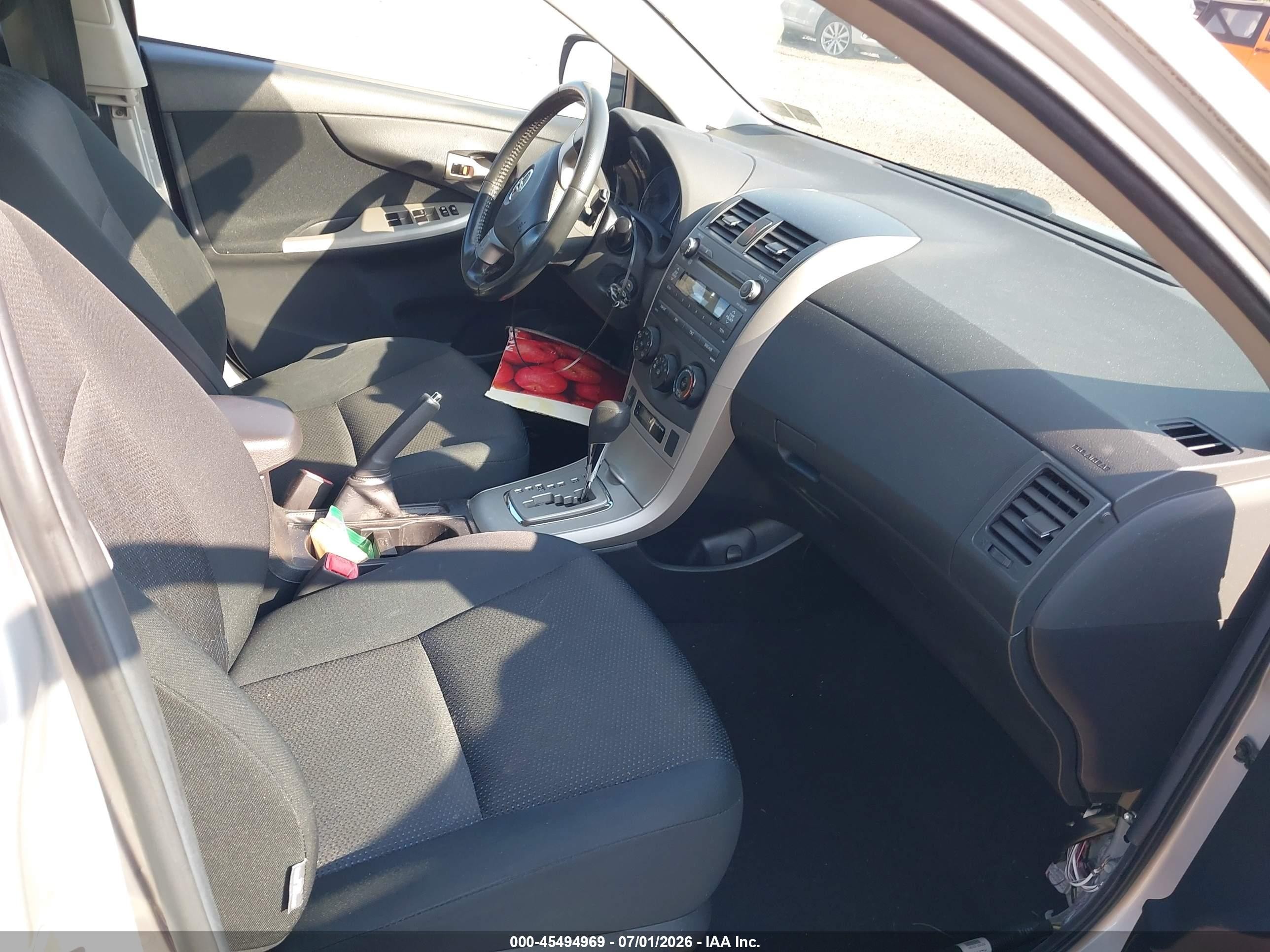 2010 Toyota Corolla S Silver vin: 2T1BU4EE7AC451944