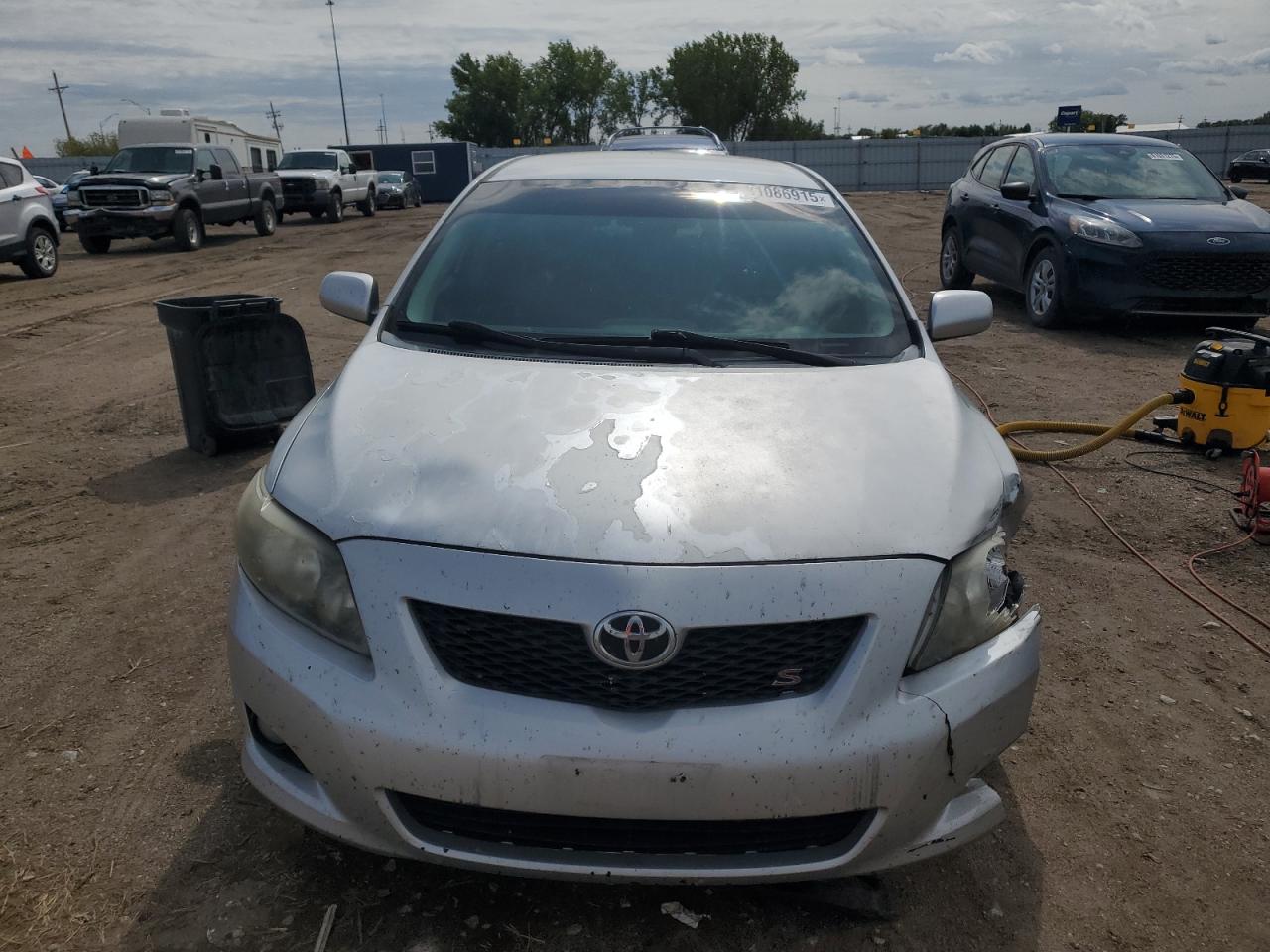 2010 Toyota Corolla Base Silver vin: 2T1BU4EE7AC488749