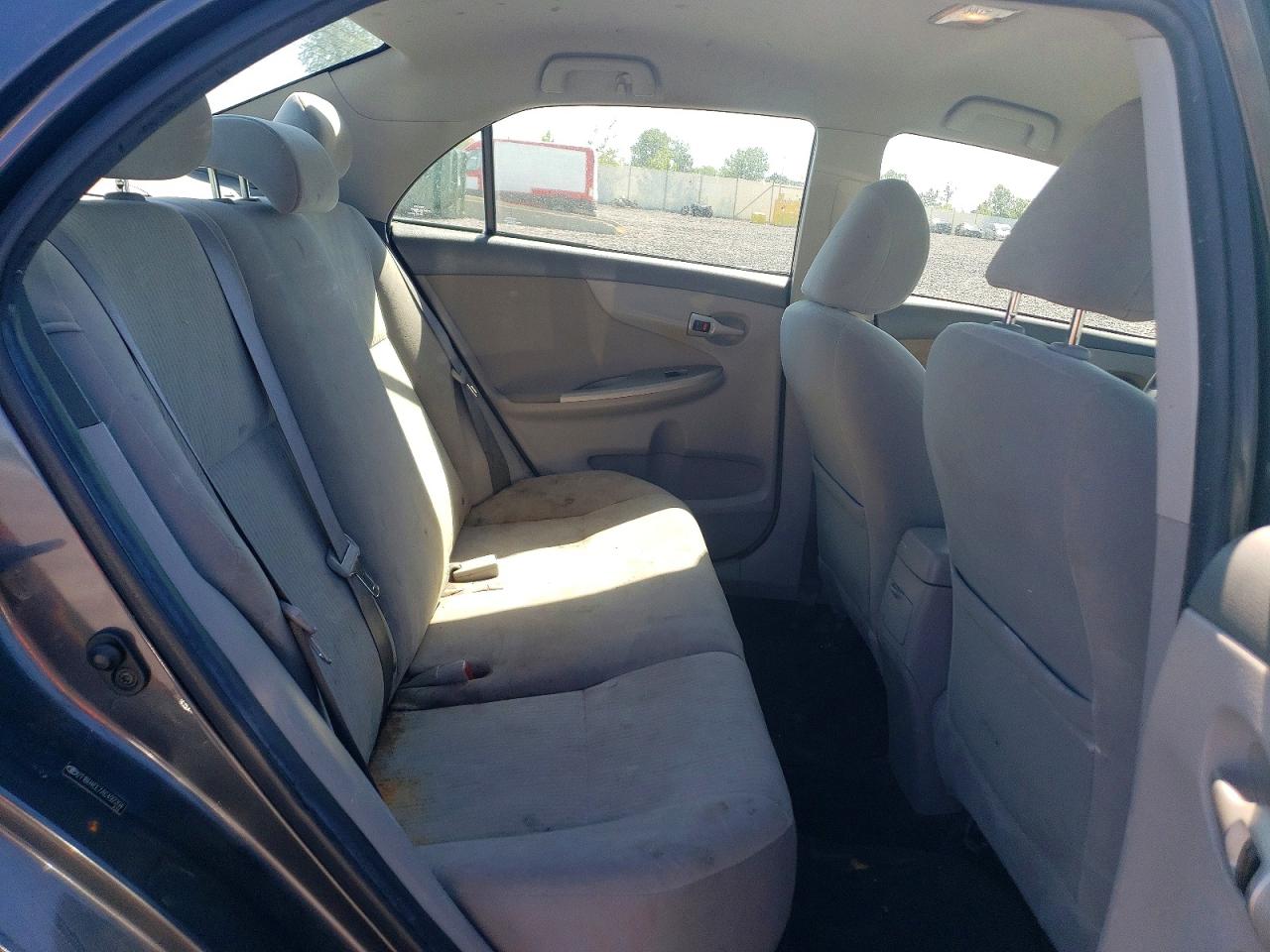 2010 Toyota Corolla Le Gray vin: 2T1BU4EE7AC492204