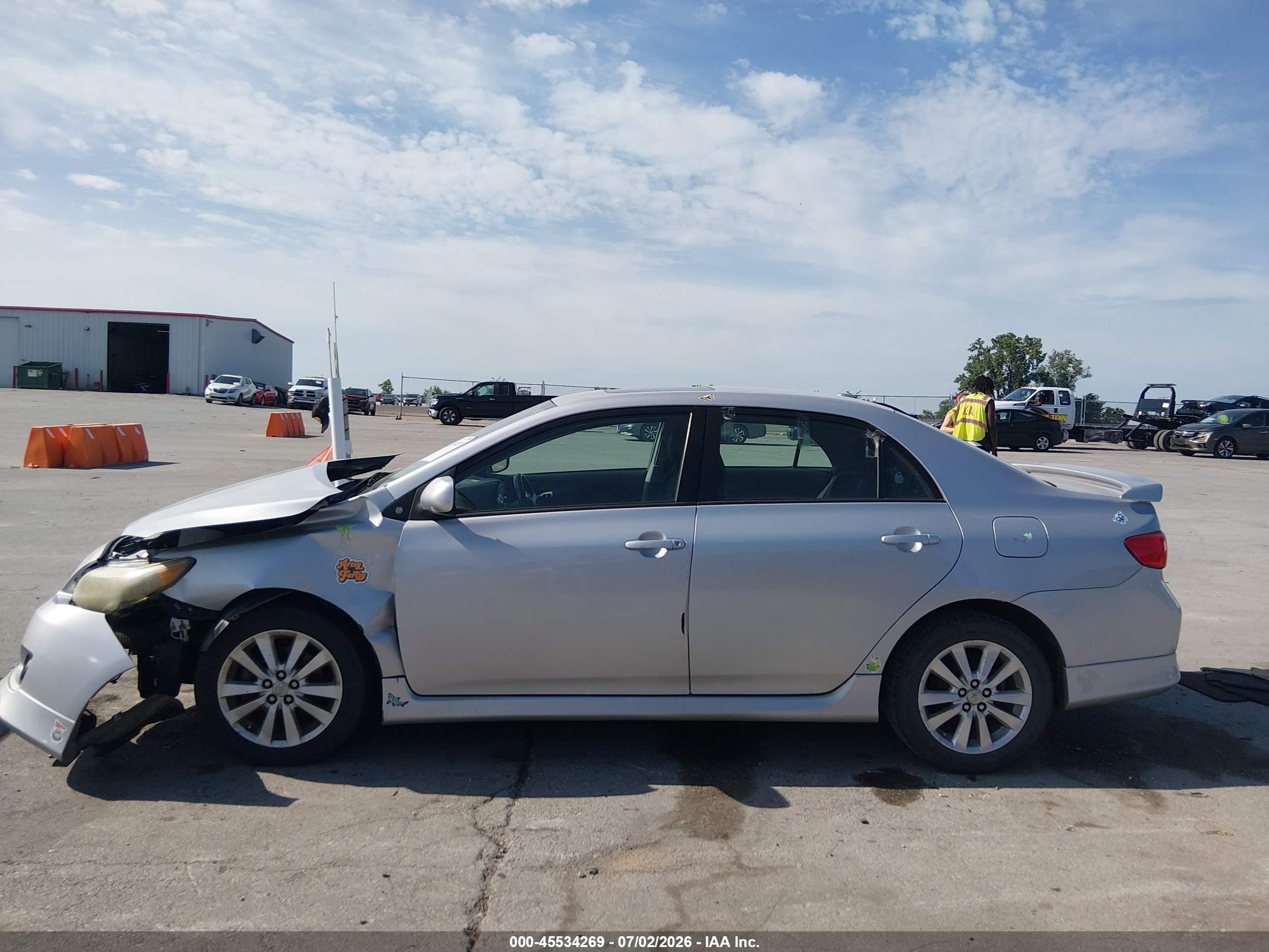 2010 Toyota Corolla S Silver vin: 2T1BU4EE7AC501449