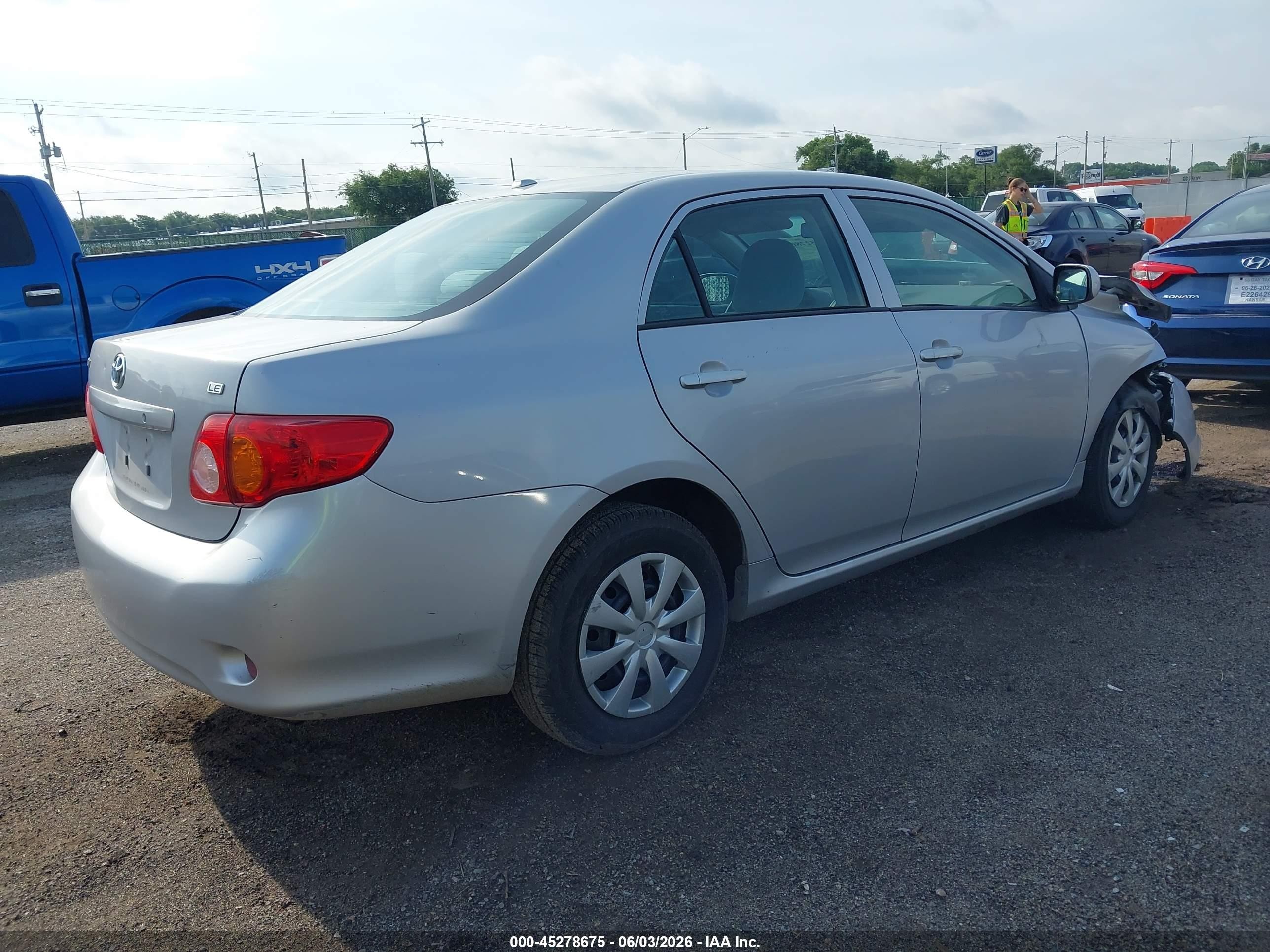 2010 Toyota Corolla Le Silver vin: 2T1BU4EE7AC501872