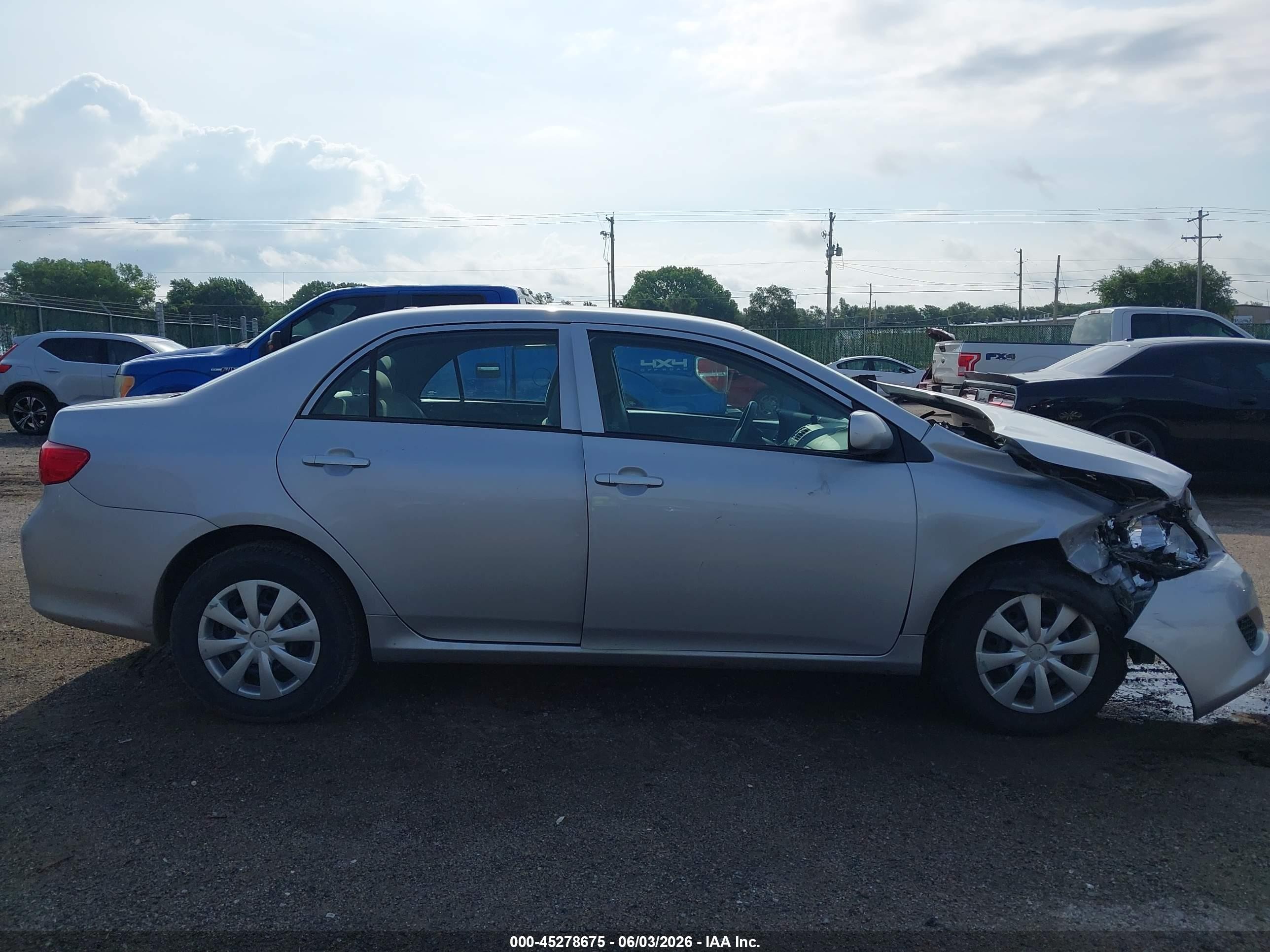 2010 Toyota Corolla Le Silver vin: 2T1BU4EE7AC501872