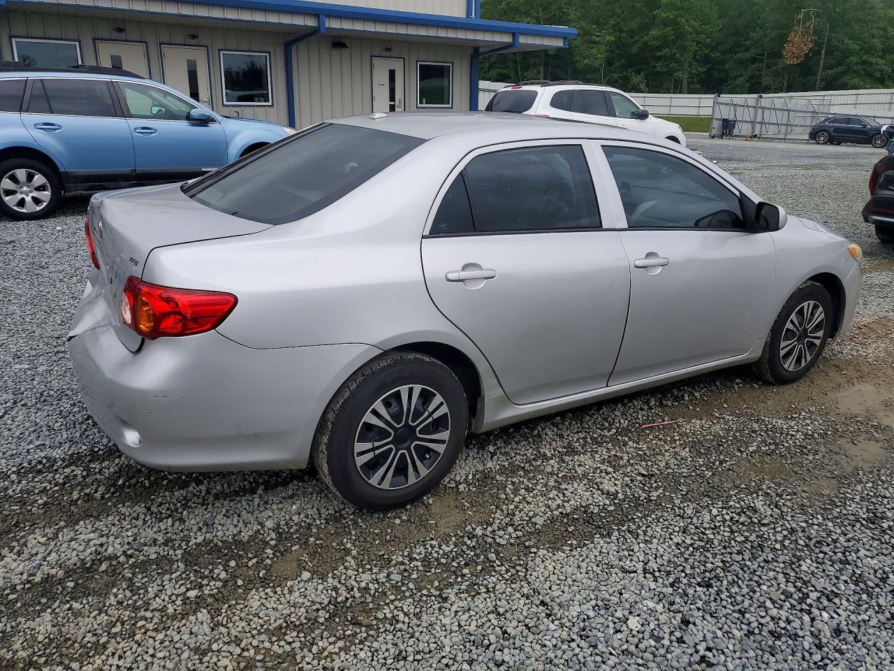 2010 Toyota Corolla Le Gray vin: 2T1BU4EE7AC505503