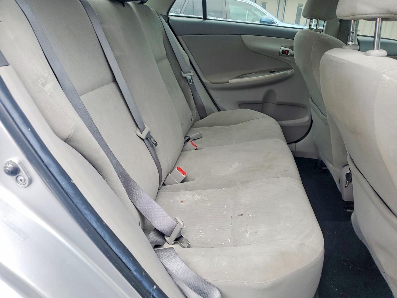 2010 Toyota Corolla Le Gray vin: 2T1BU4EE7AC505503