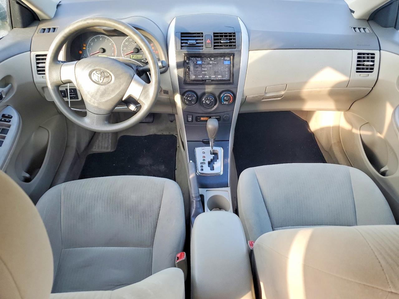 2010 Toyota Corolla Le Gold vin: 2T1BU4EE7AC509728
