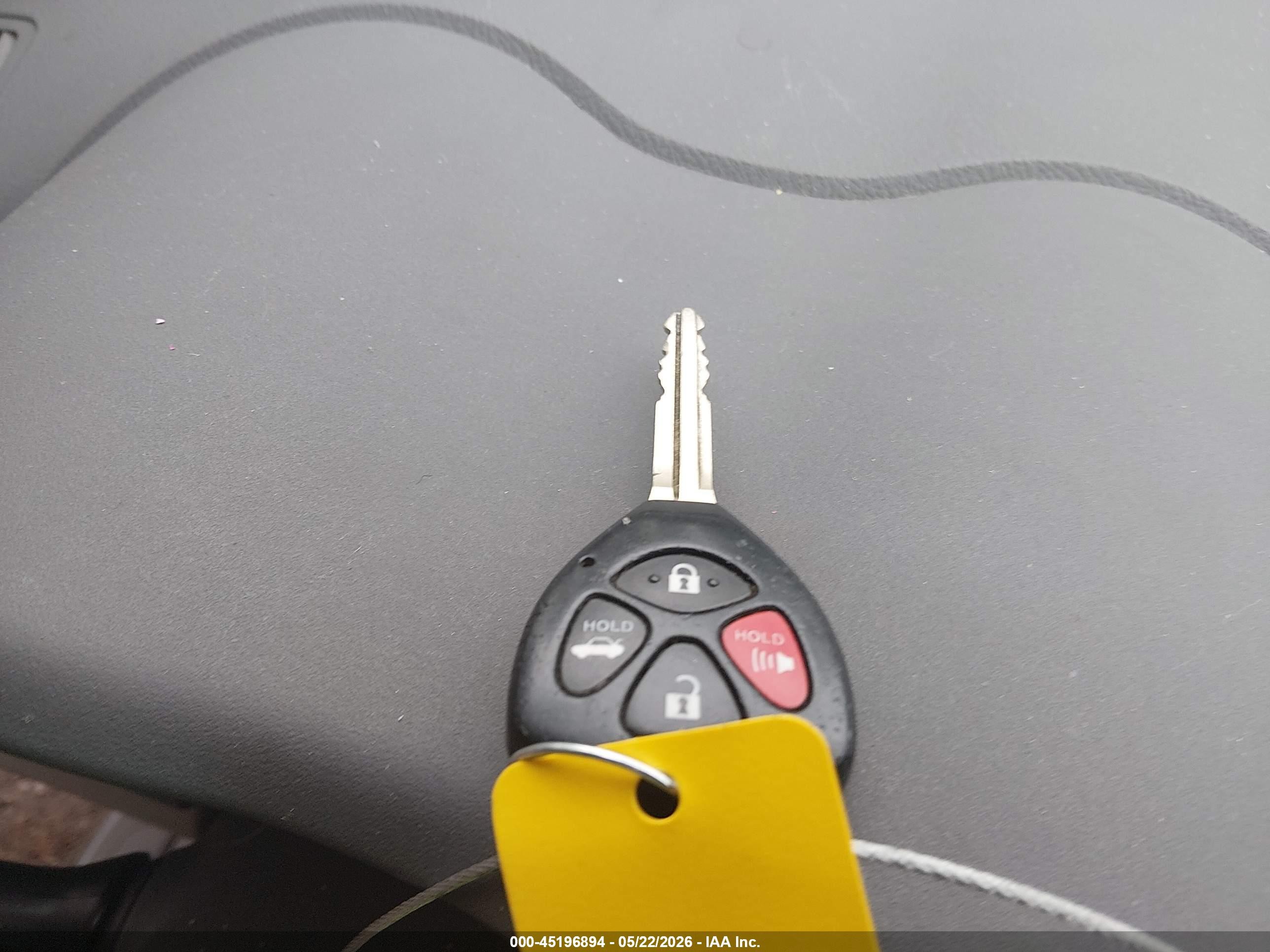 2010 Toyota Corolla Le Silver vin: 2T1BU4EE7AC523287