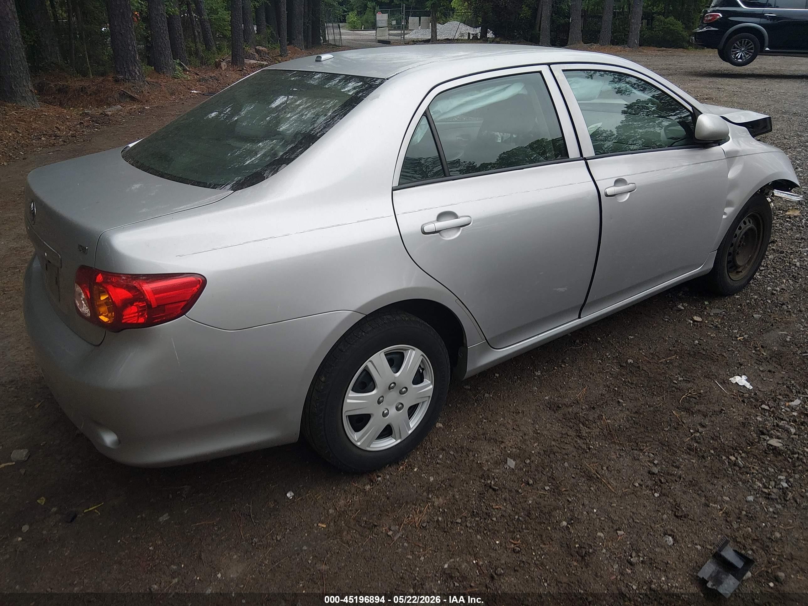 2010 Toyota Corolla Le Silver vin: 2T1BU4EE7AC523287