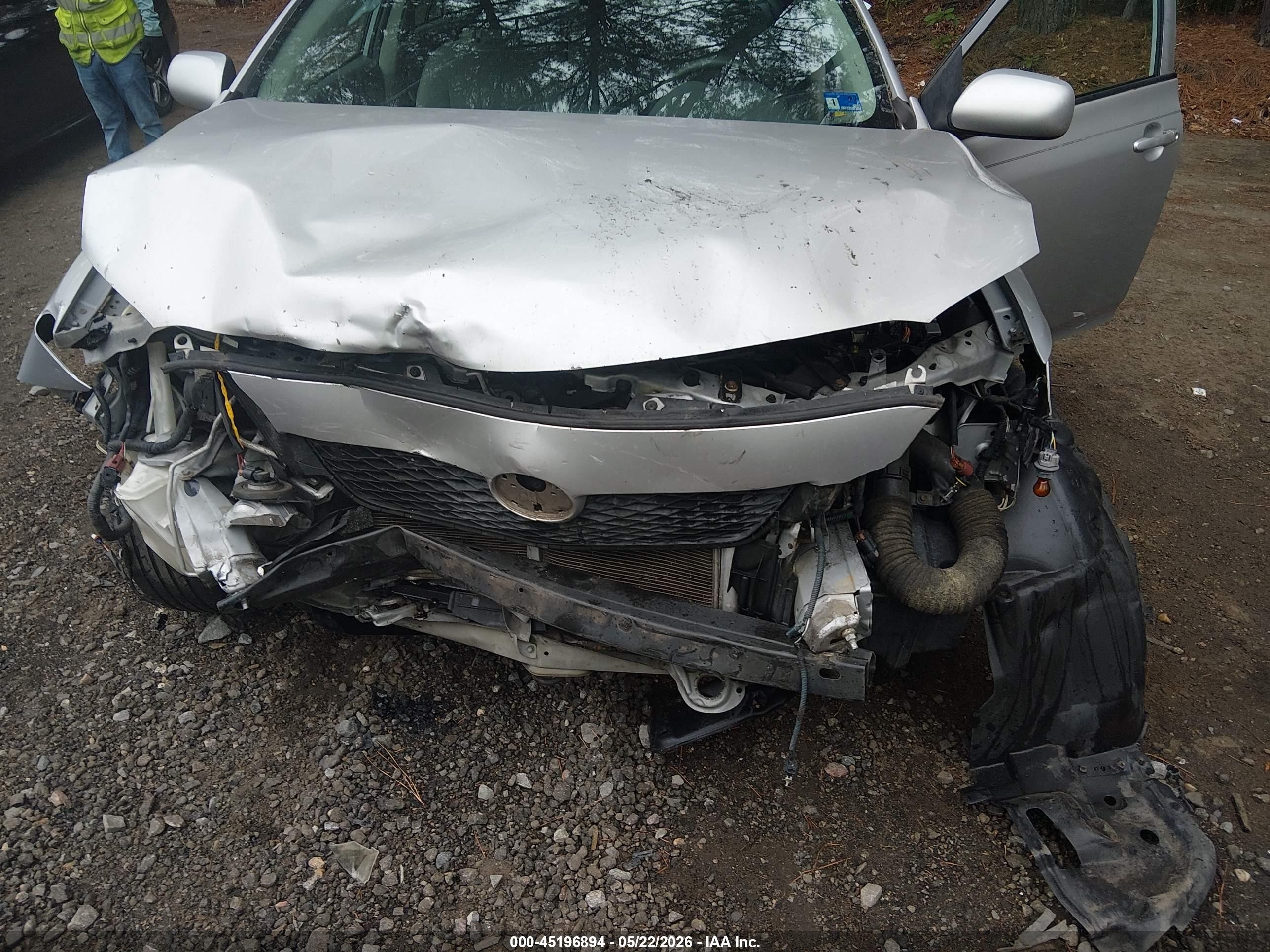 2010 Toyota Corolla Le Silver vin: 2T1BU4EE7AC523287