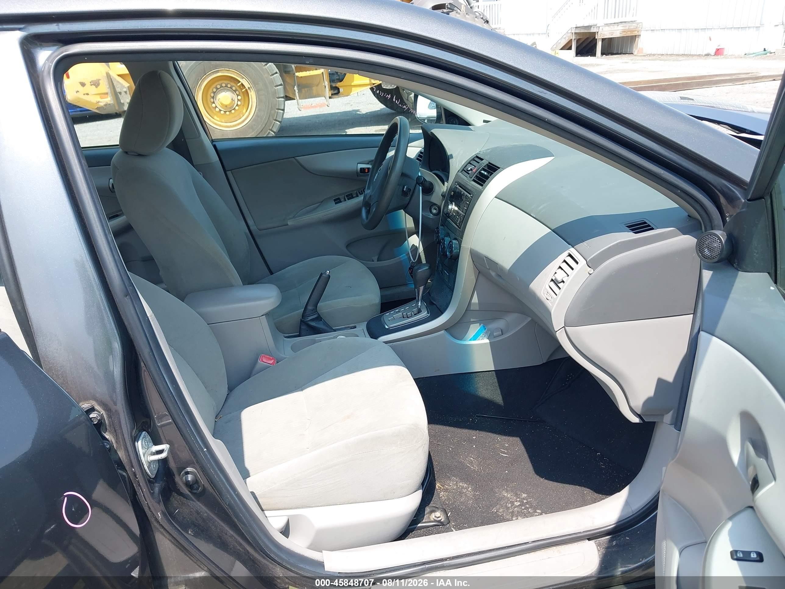 2010 Toyota Corolla Le Gray vin: 2T1BU4EE7AC528814