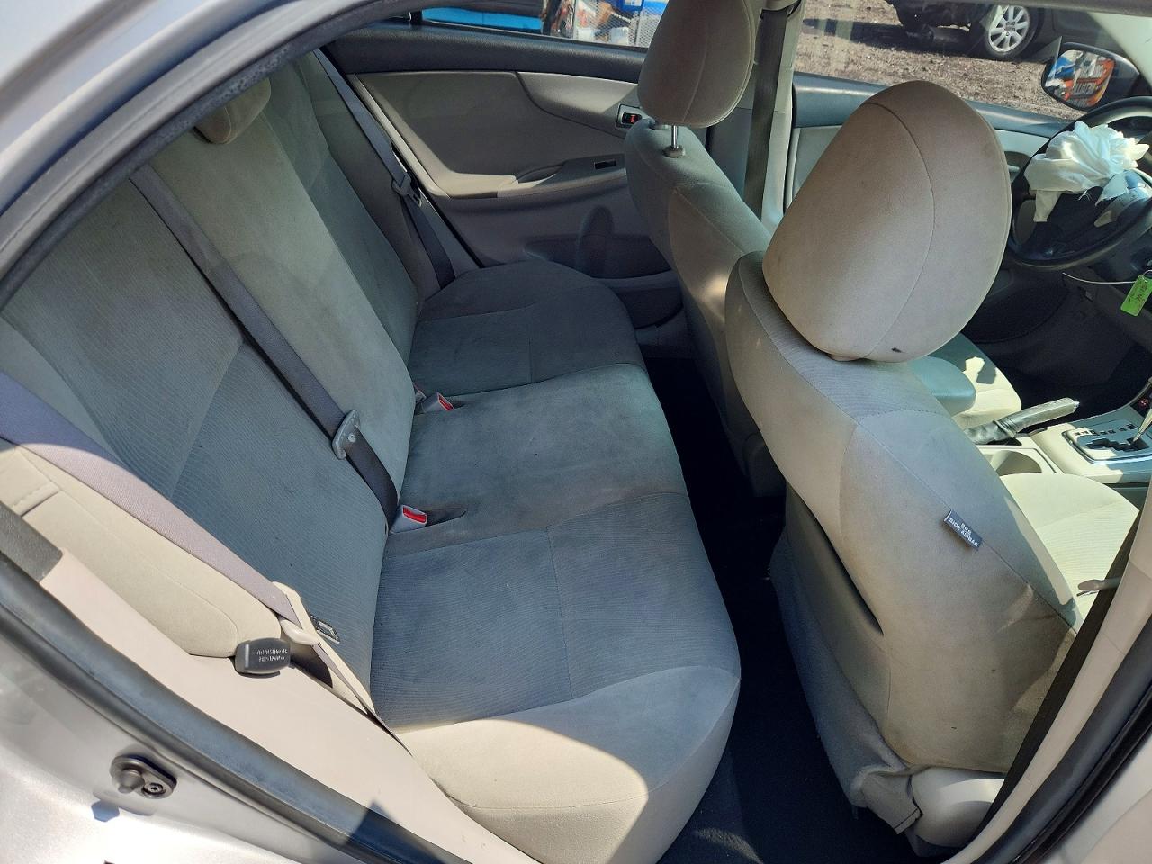 2011 Toyota Corolla Le Silver vin: 2T1BU4EE7BC540804