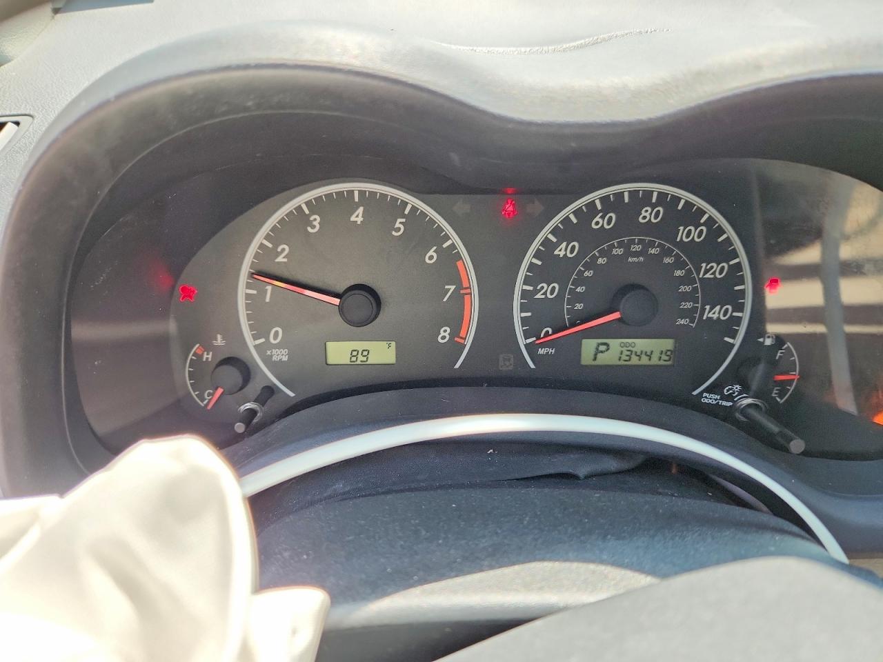 2011 Toyota Corolla Le Silver vin: 2T1BU4EE7BC540804