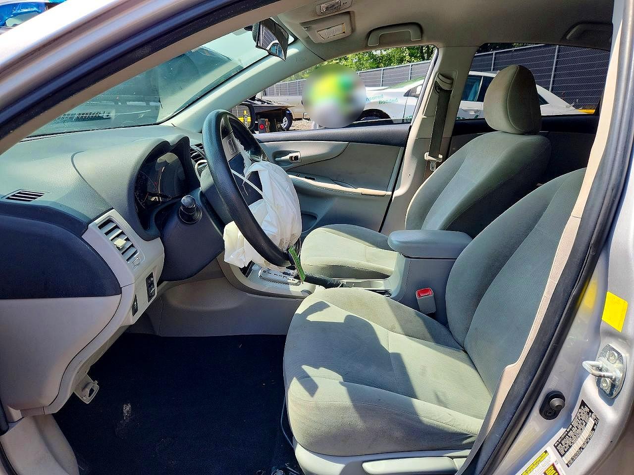 2011 Toyota Corolla Le Silver vin: 2T1BU4EE7BC540804
