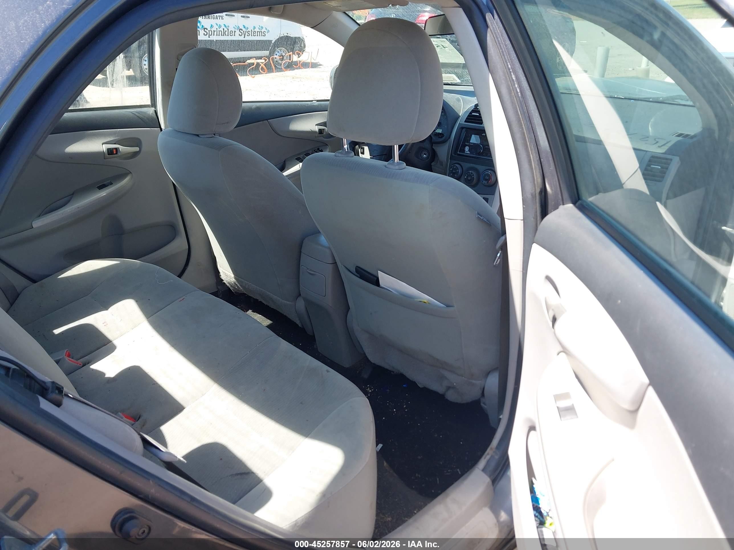 2011 Toyota Corolla Le Gray vin: 2T1BU4EE7BC545131