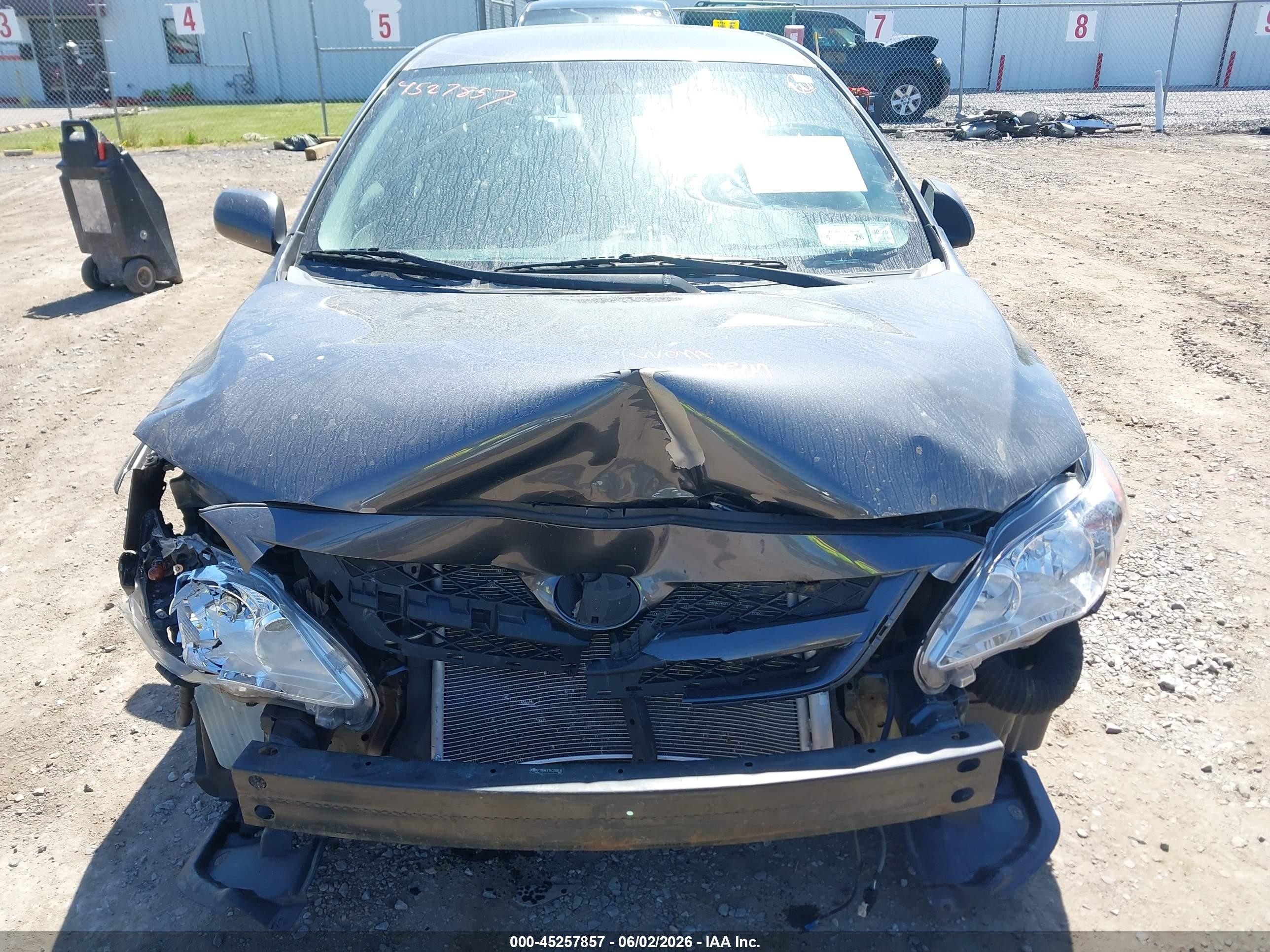 2011 Toyota Corolla Le Gray vin: 2T1BU4EE7BC545131