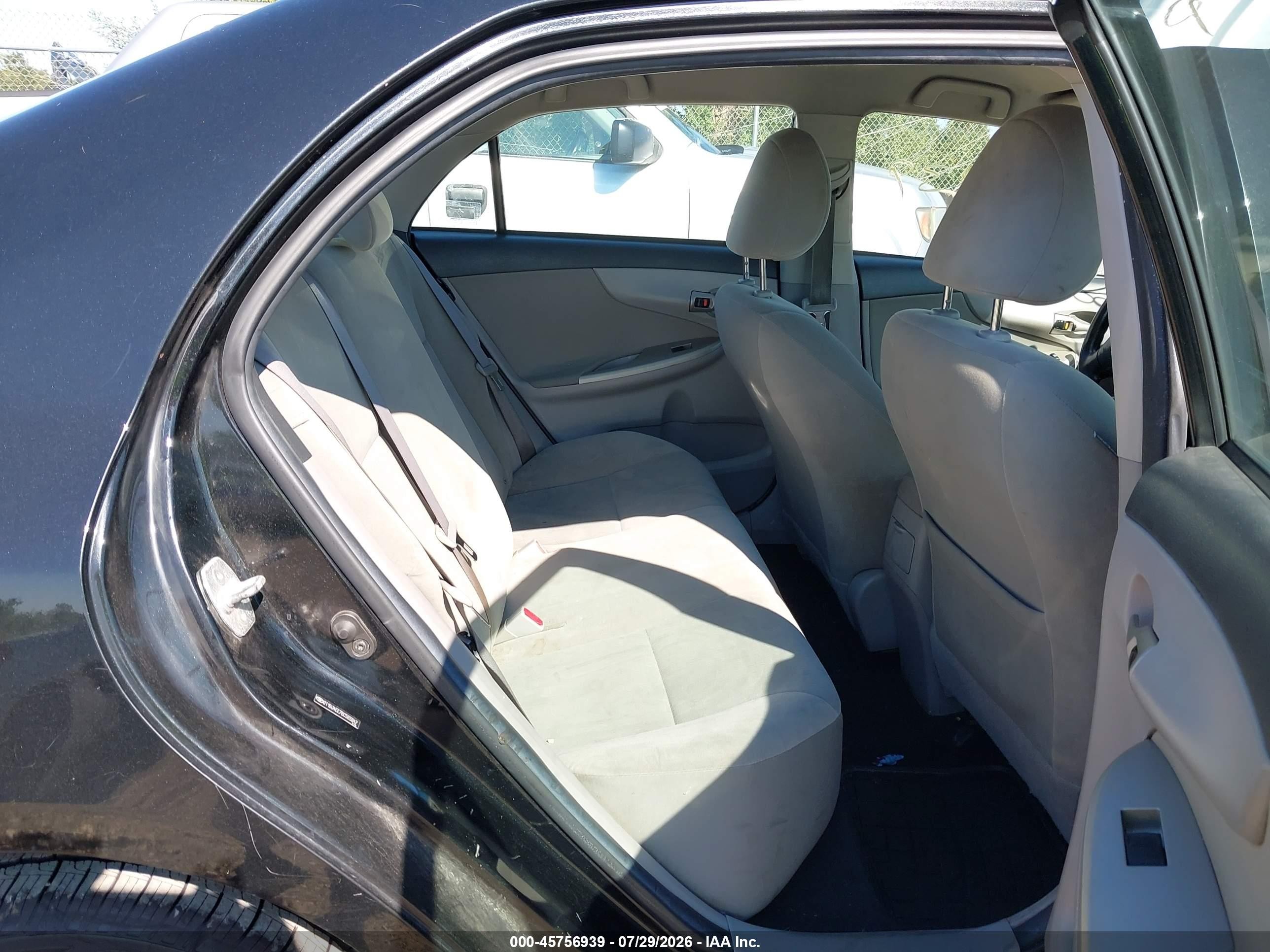 2011 Toyota Corolla Le Black vin: 2T1BU4EE7BC565847