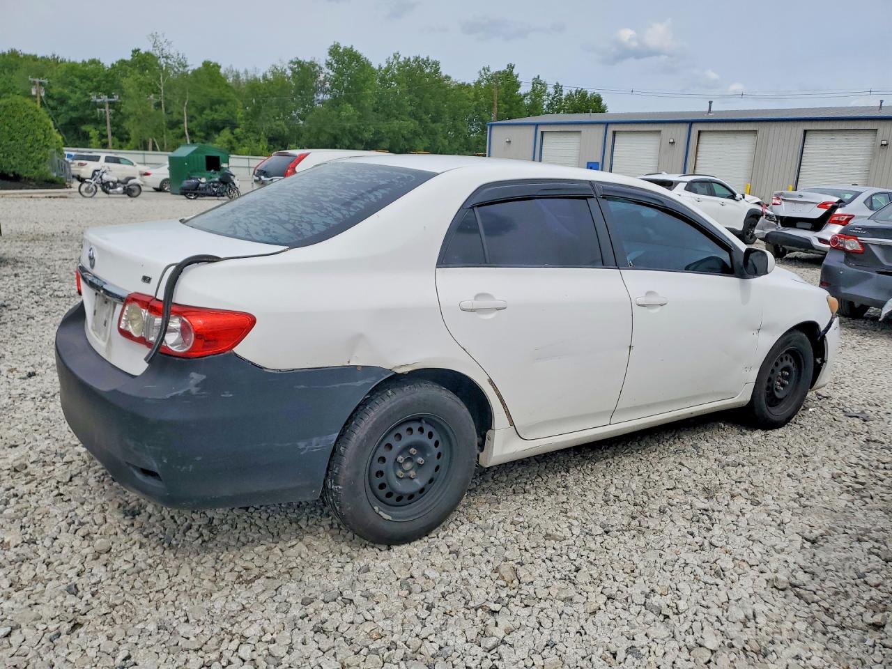 2011 Toyota Corolla Le White vin: 2T1BU4EE7BC569297