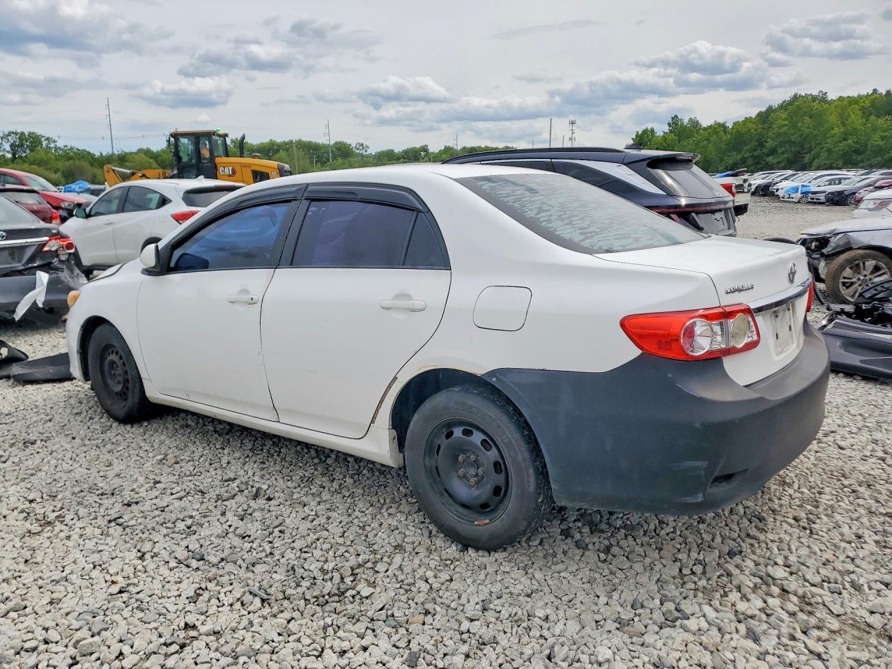 2011 Toyota Corolla Le White vin: 2T1BU4EE7BC569297
