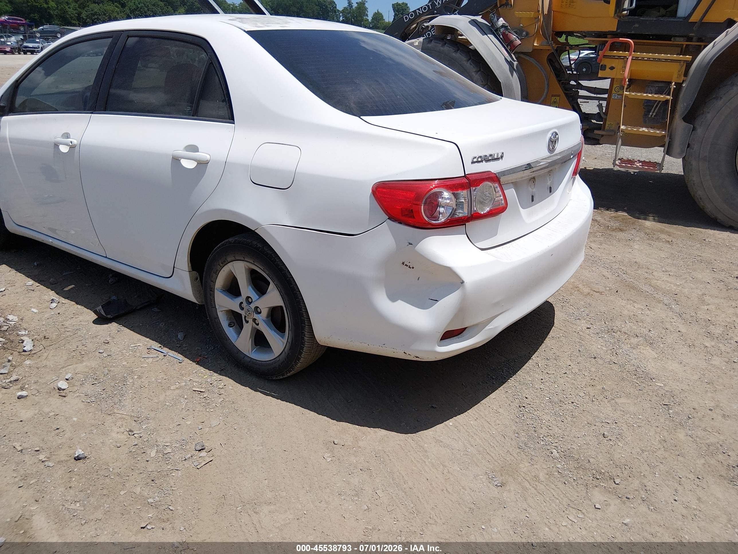 2011 Toyota Corolla Le White vin: 2T1BU4EE7BC606221