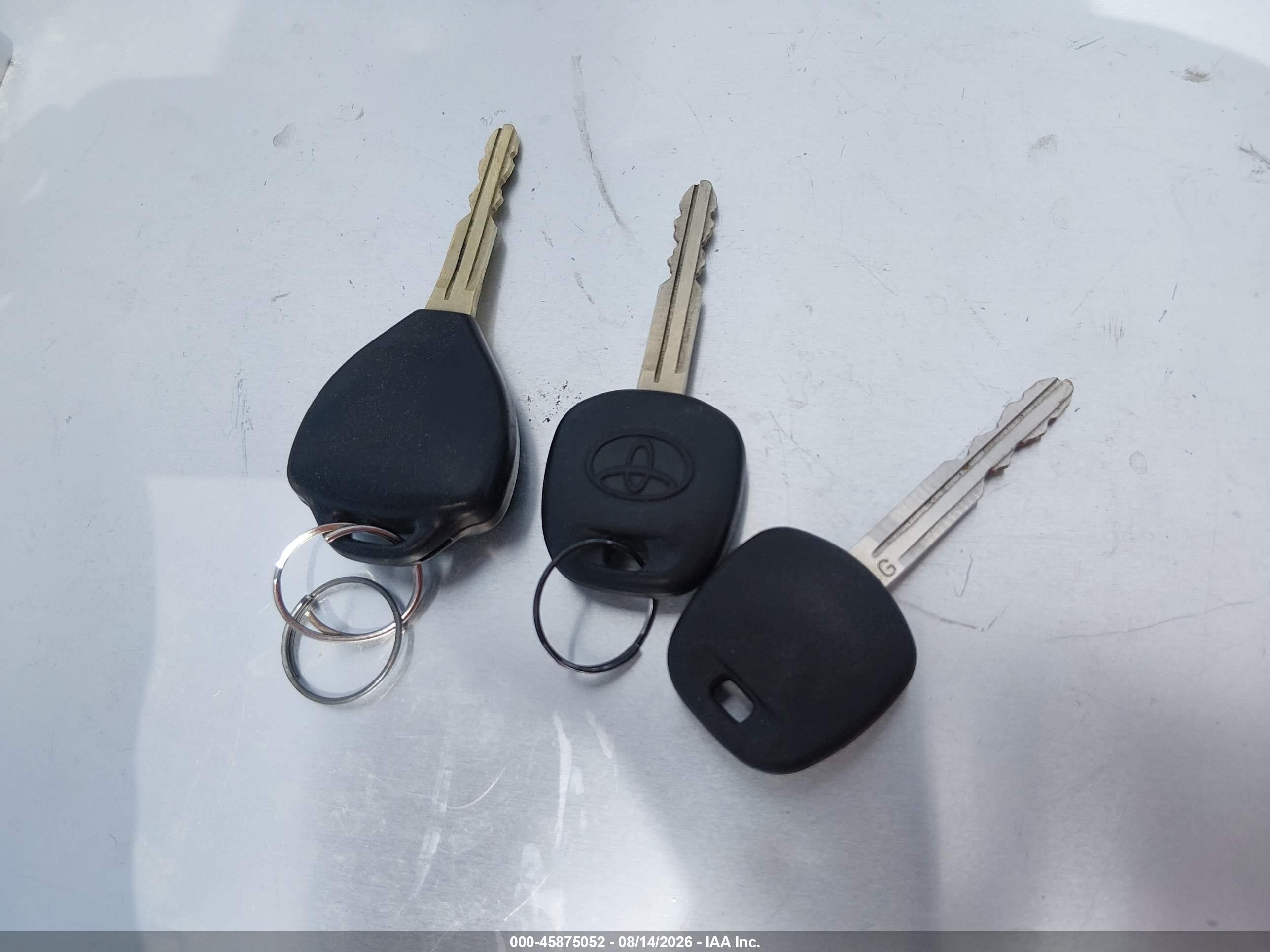 2011 Toyota Corolla Le Red vin: 2T1BU4EE7BC607546
