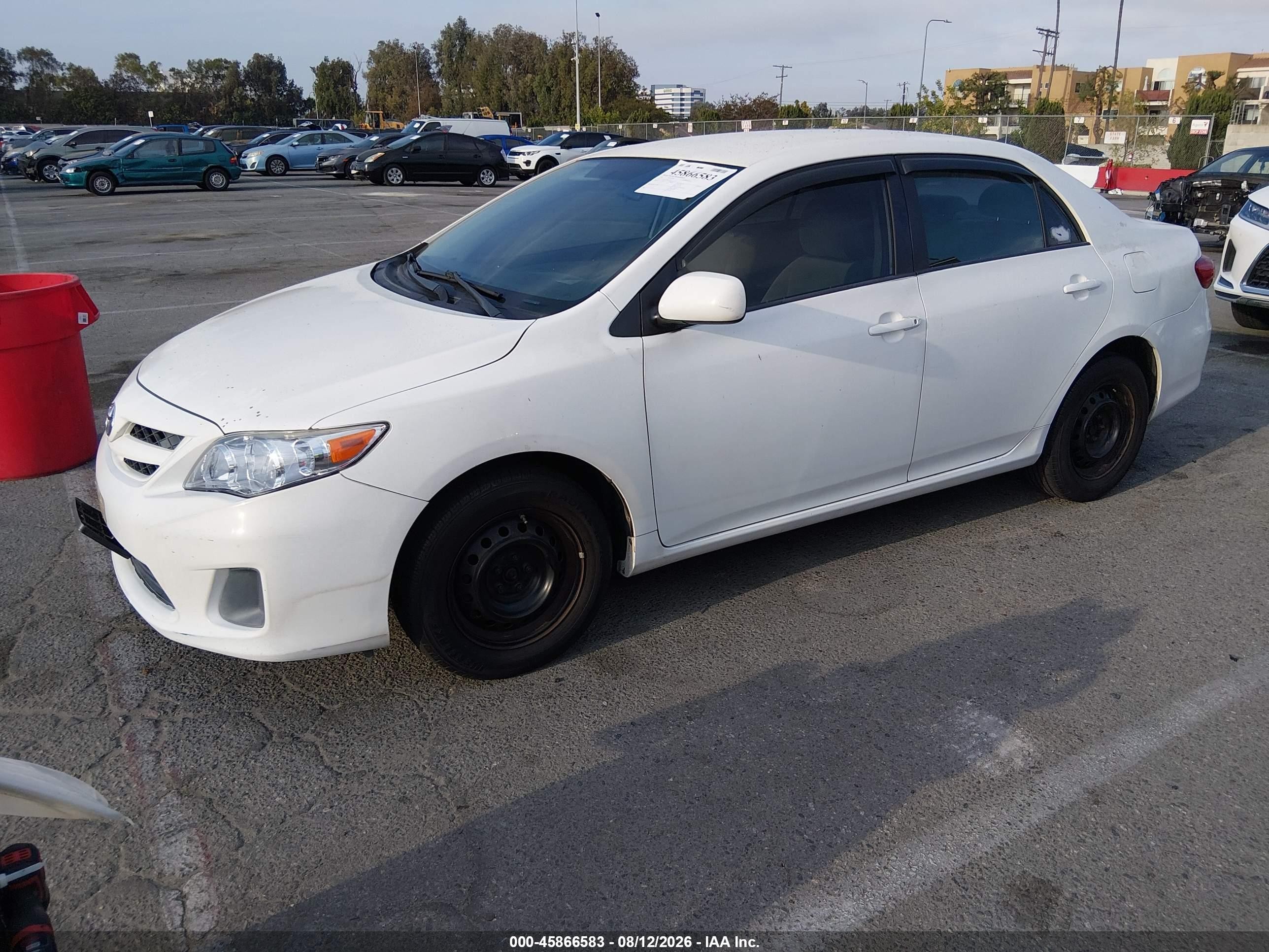 2011 Toyota Corolla Le White vin: 2T1BU4EE7BC631927