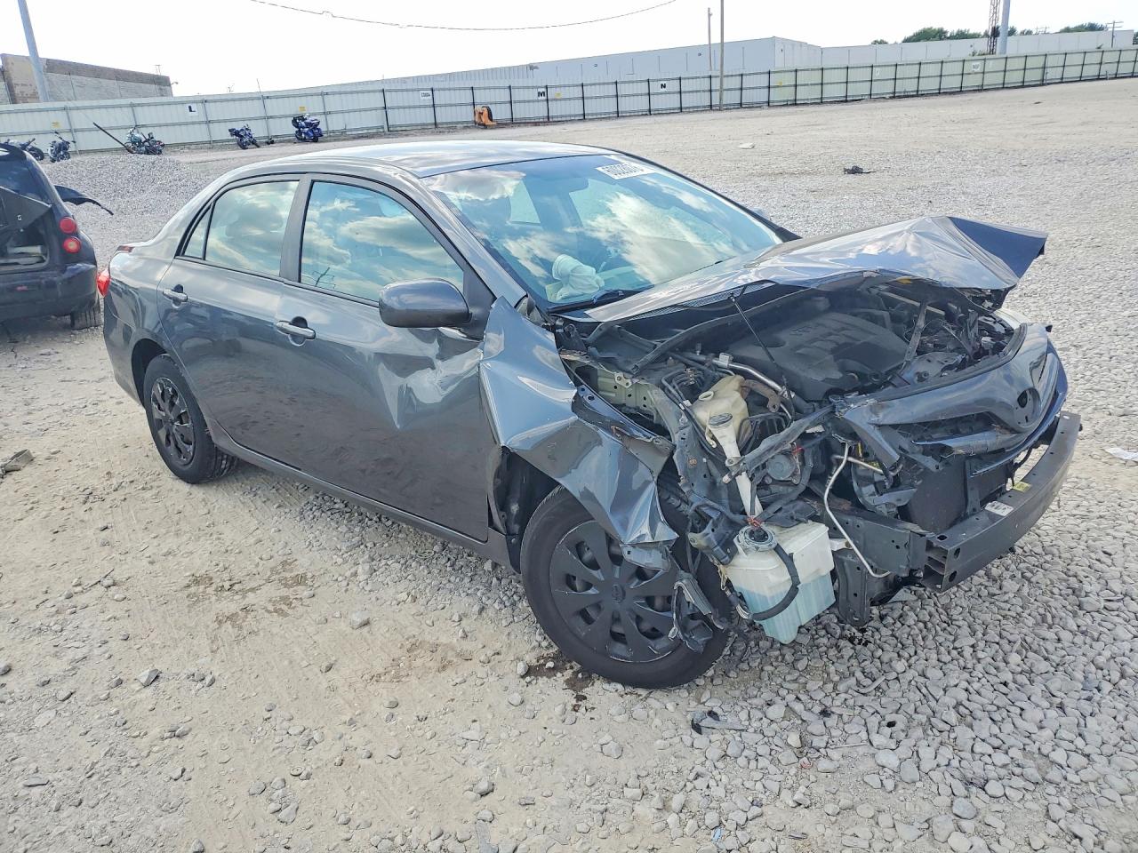 2011 Toyota Corolla Le Gray vin: 2T1BU4EE7BC638327