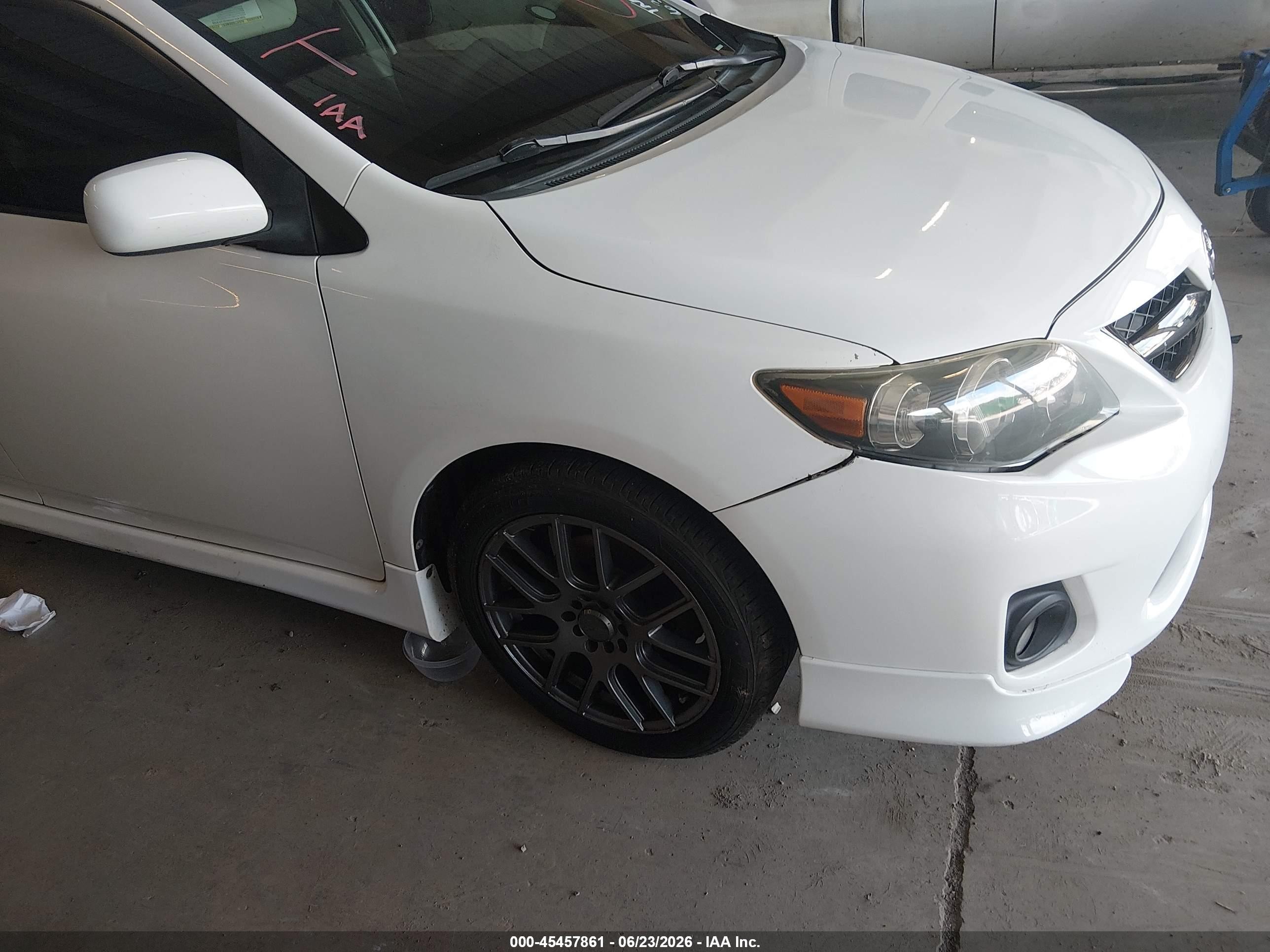 2011 Toyota Corolla S White vin: 2T1BU4EE7BC638893