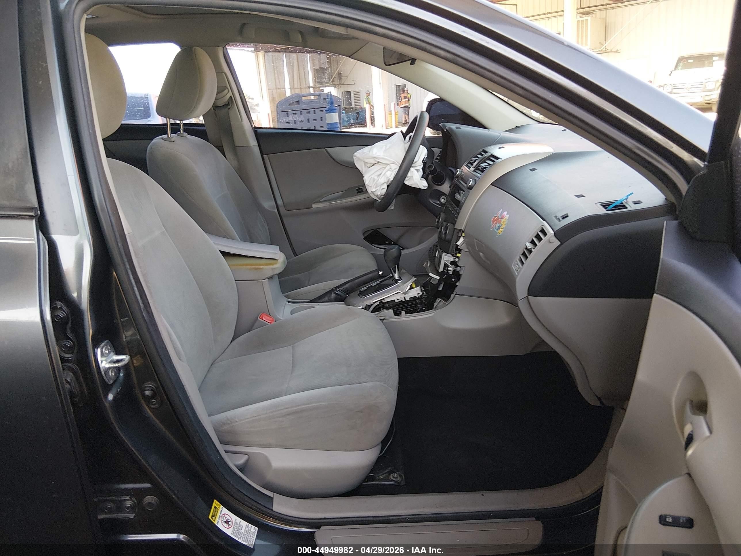 2011 Toyota Corolla Le Gray vin: 2T1BU4EE7BC641874