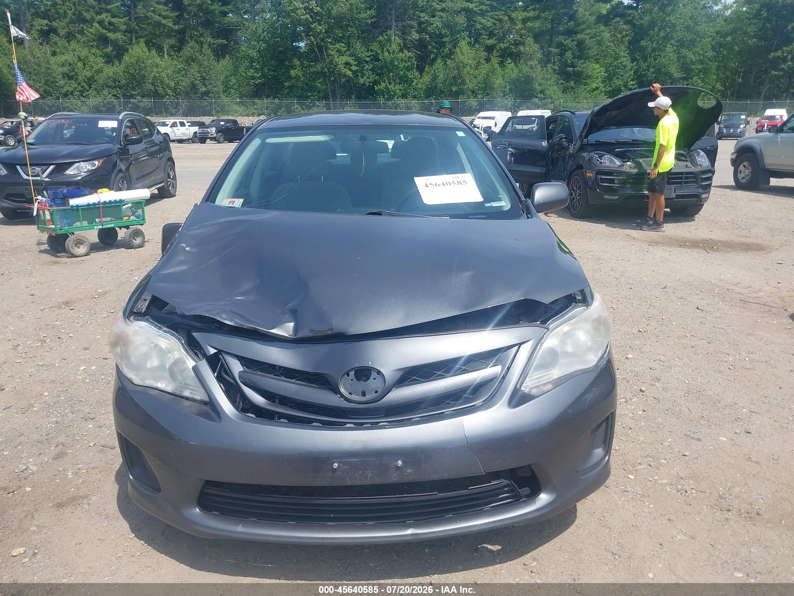 2011 Toyota Corolla Le Gray vin: 2T1BU4EE7BC651420