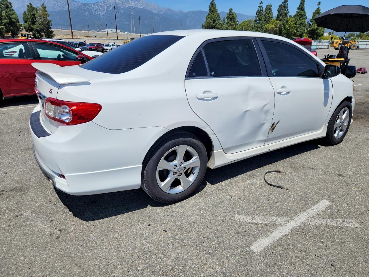 2011 Toyota Corolla S White vin: 2T1BU4EE7BC653295